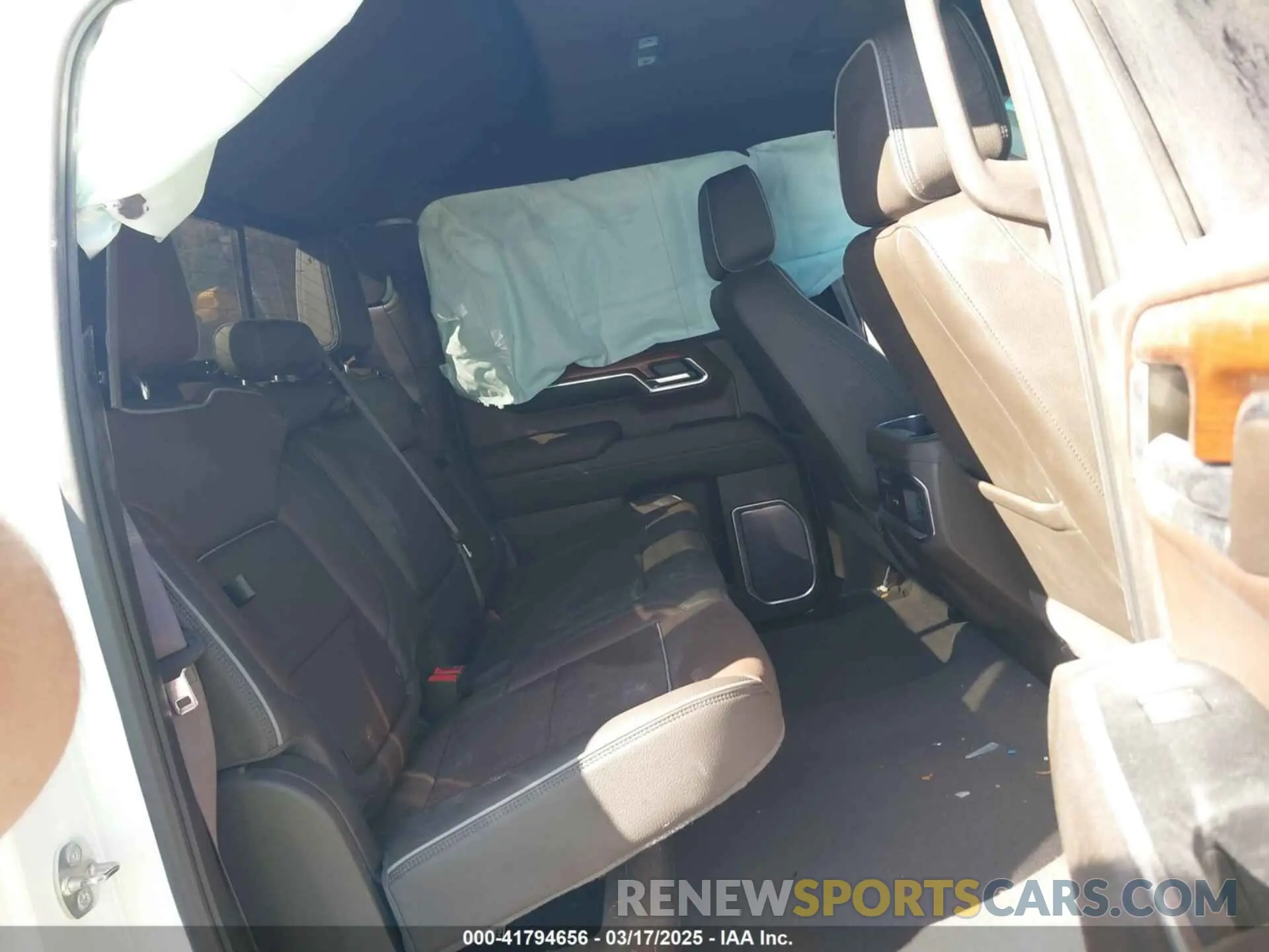 8 fotografías del automóvil dañado 3GTUUGED3NG682482 GMC SIERRA 1500 2022