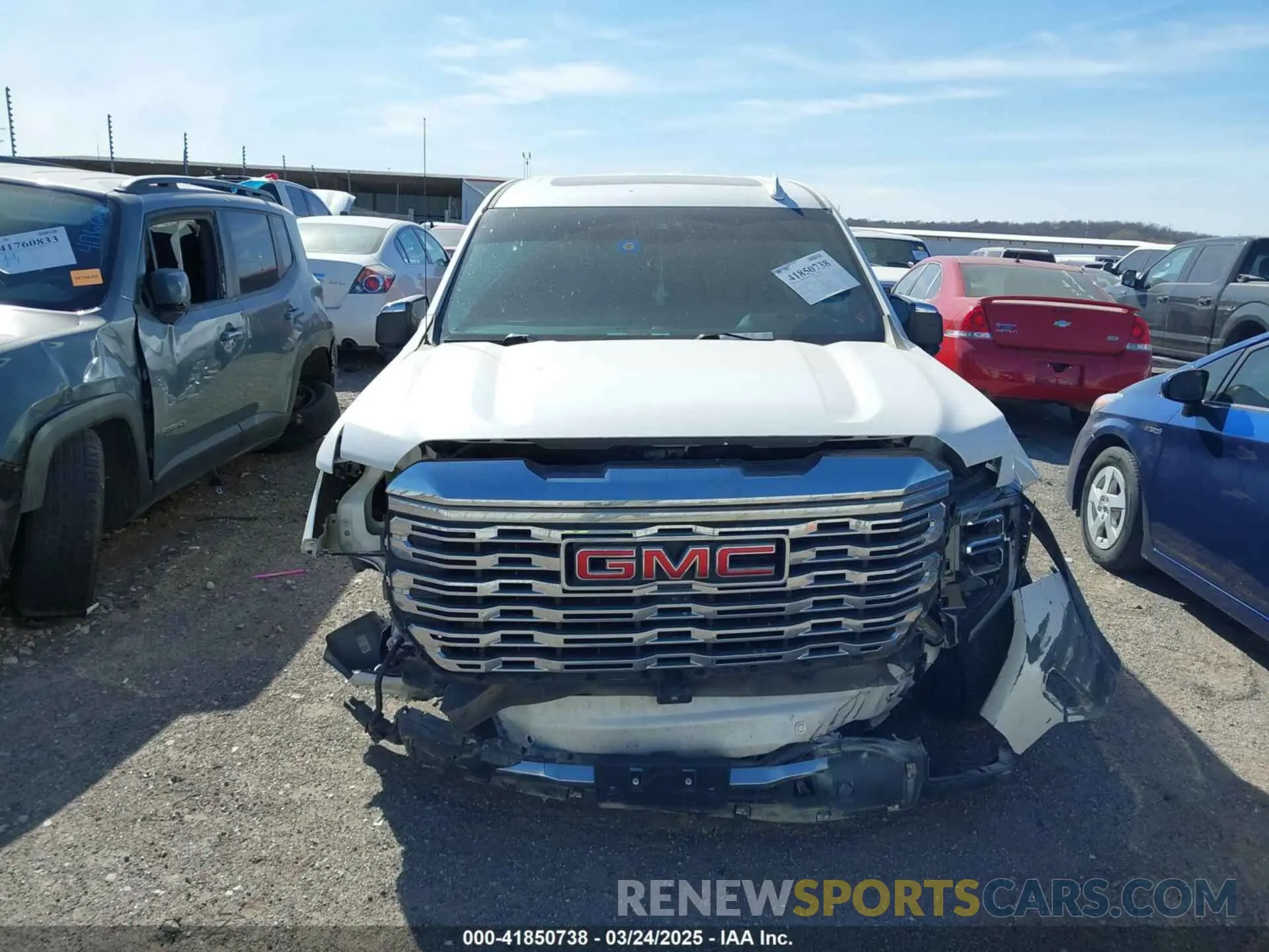 12 fotografías del automóvil dañado 3GTUUGET0NG599597 GMC SIERRA 1500 2022