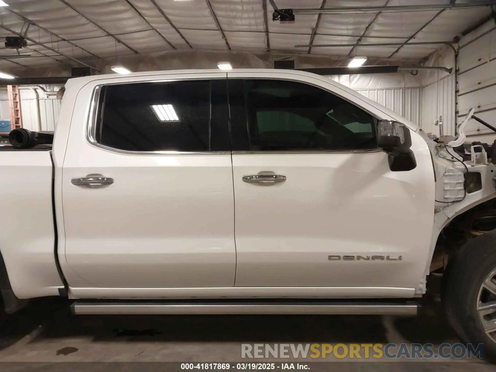 14 fotografías del automóvil dañado 3GTUUGET4NG616787 GMC SIERRA 1500 2022