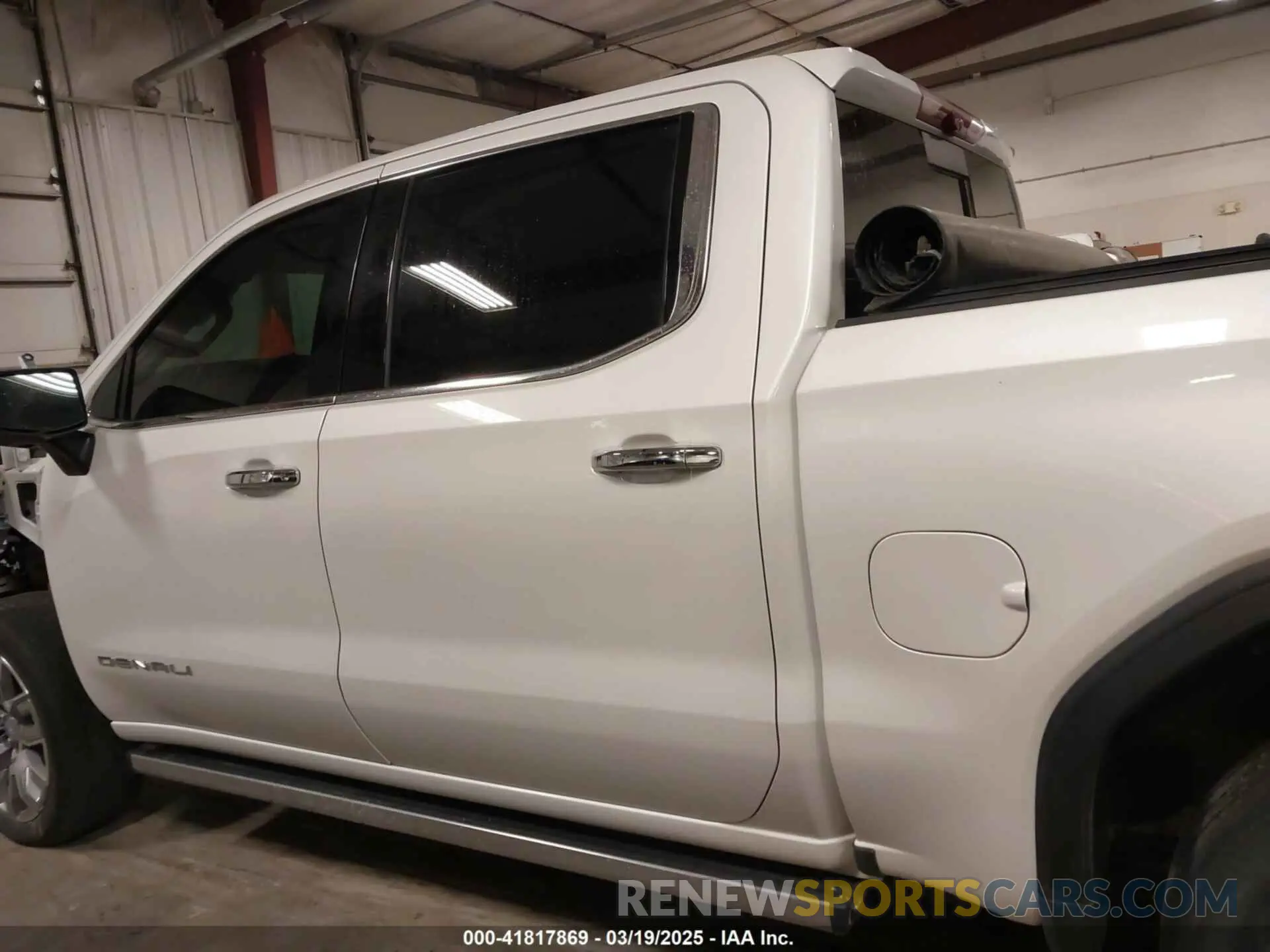 15 fotografías del automóvil dañado 3GTUUGET4NG616787 GMC SIERRA 1500 2022