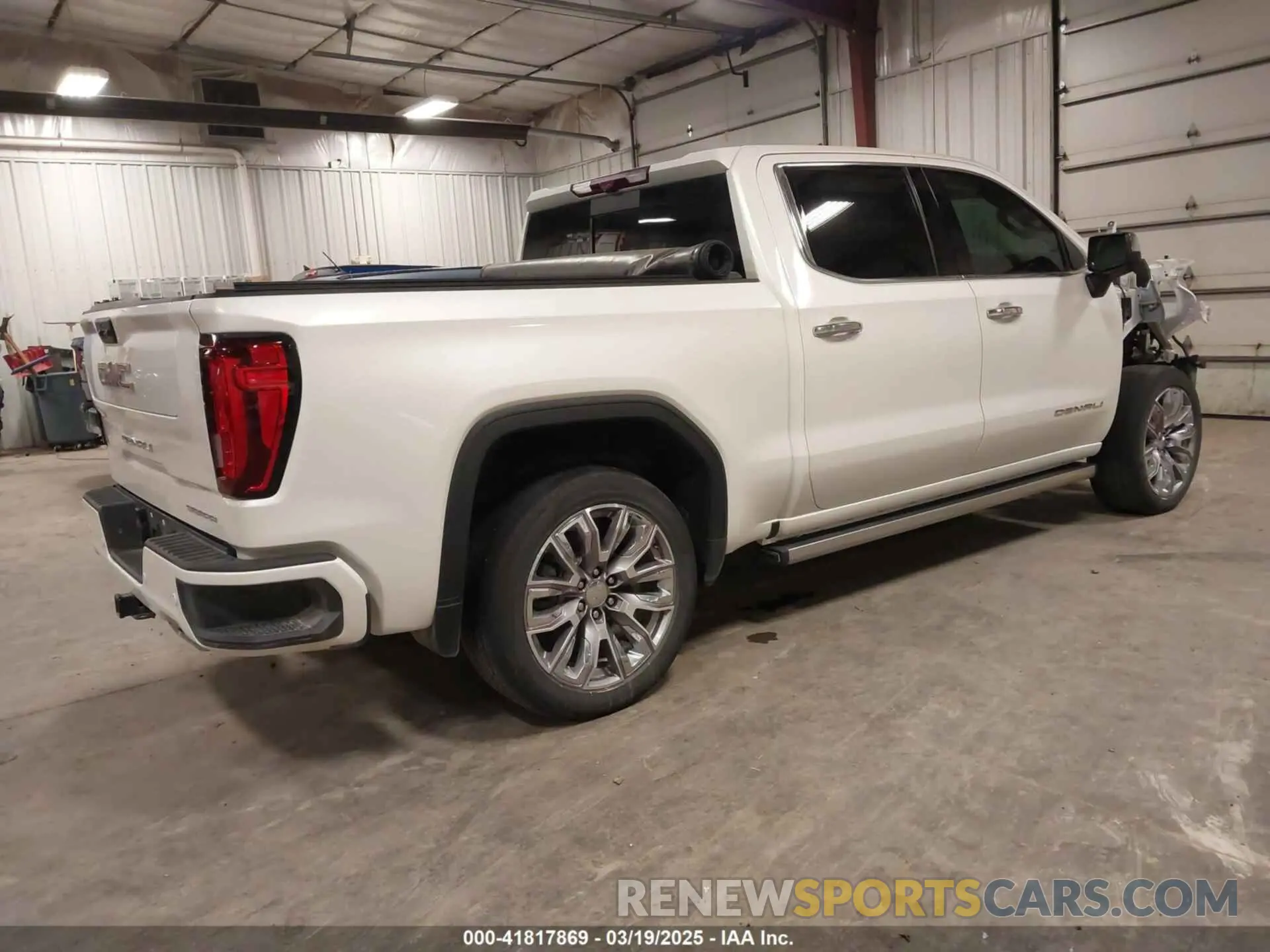 4 fotografías del automóvil dañado 3GTUUGET4NG616787 GMC SIERRA 1500 2022