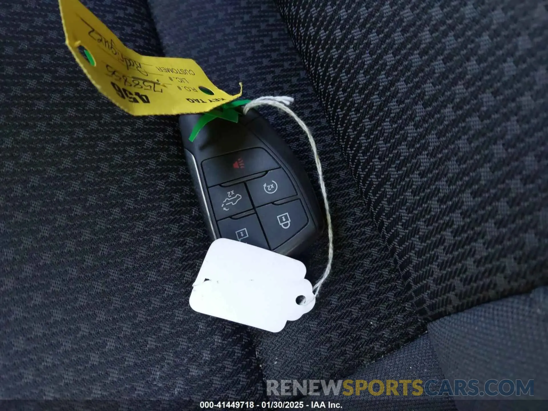 11 fotografías del automóvil dañado 1GTRUAED0PZ278173 GMC SIERRA 1500 2023