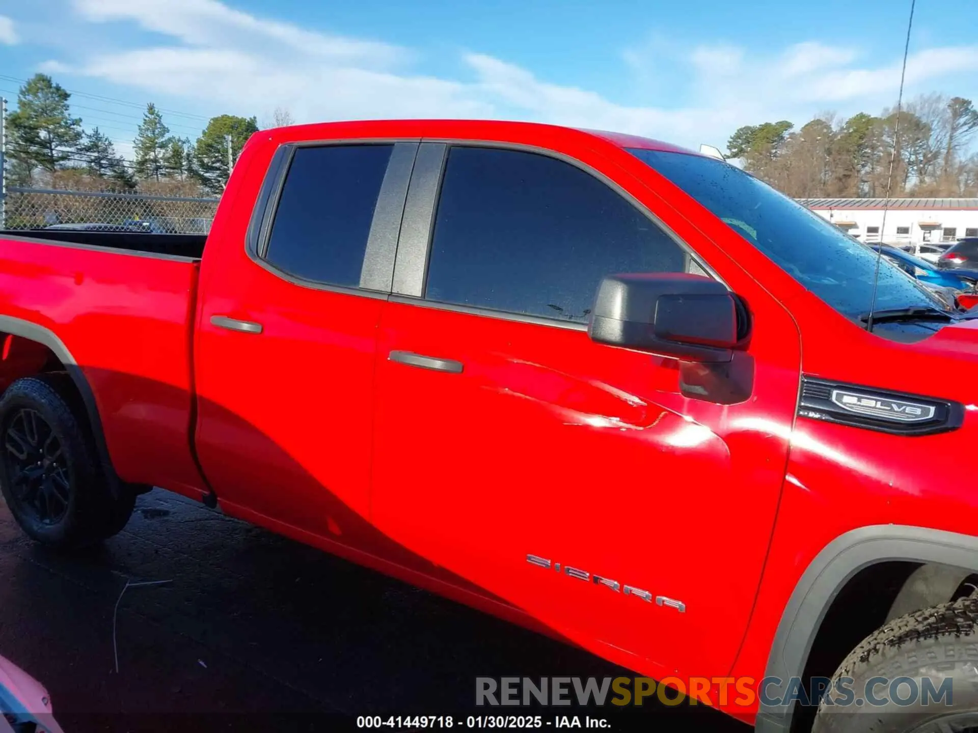 13 fotografías del automóvil dañado 1GTRUAED0PZ278173 GMC SIERRA 1500 2023