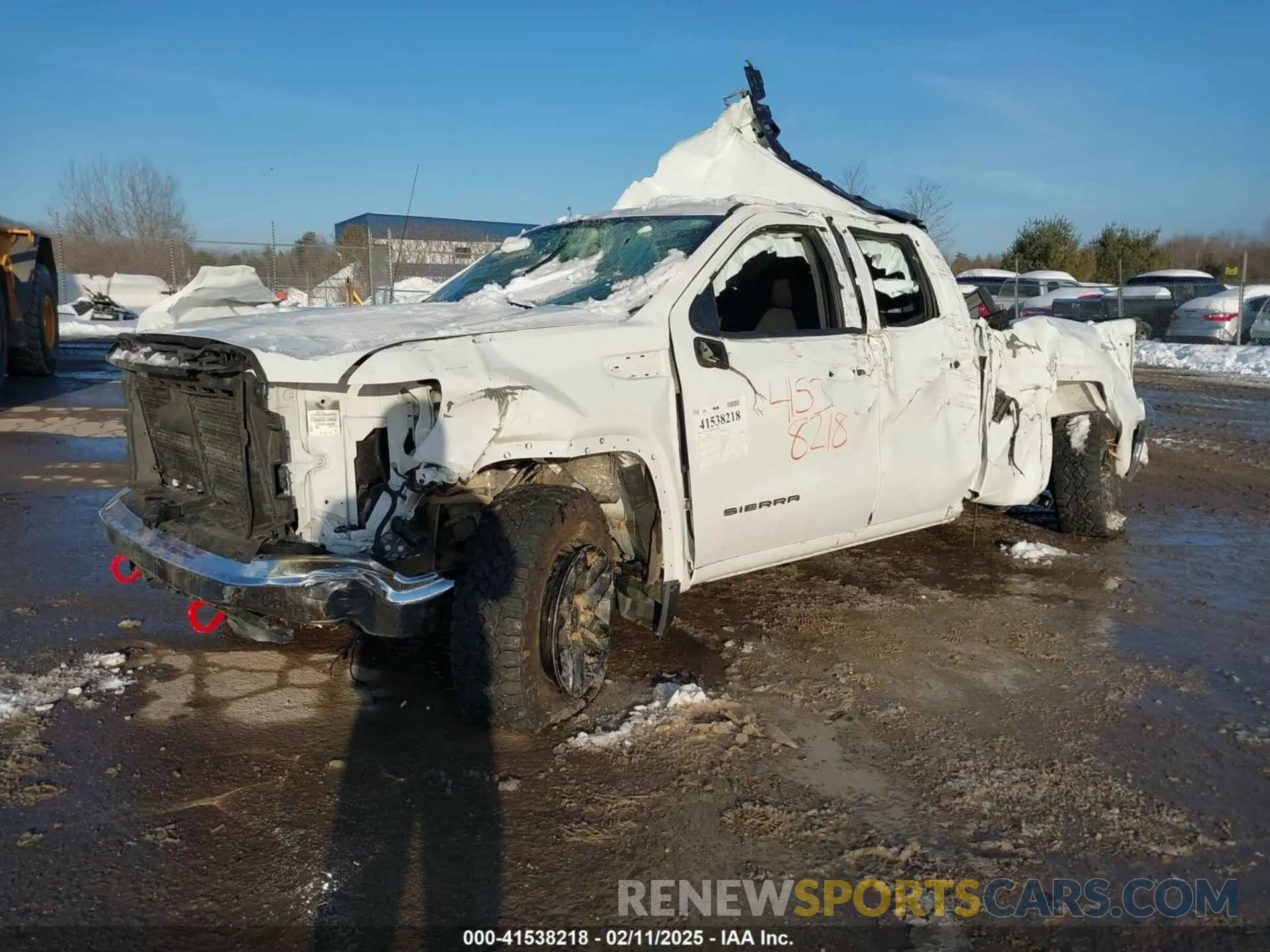 2 fotografías del automóvil dañado 1GTRUAED7PZ319351 GMC SIERRA 1500 2023