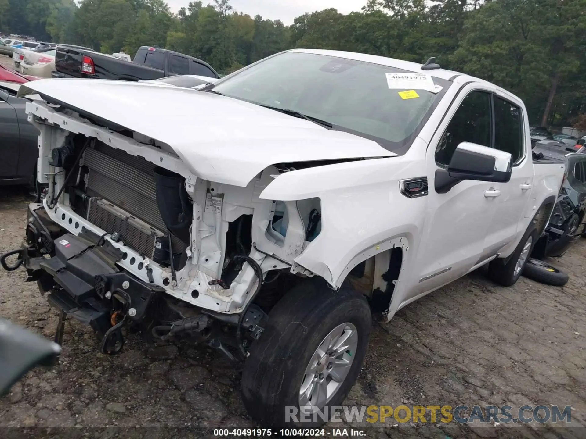 2 fotografías del automóvil dañado 1GTUUBE84PZ327510 GMC SIERRA 1500 2023