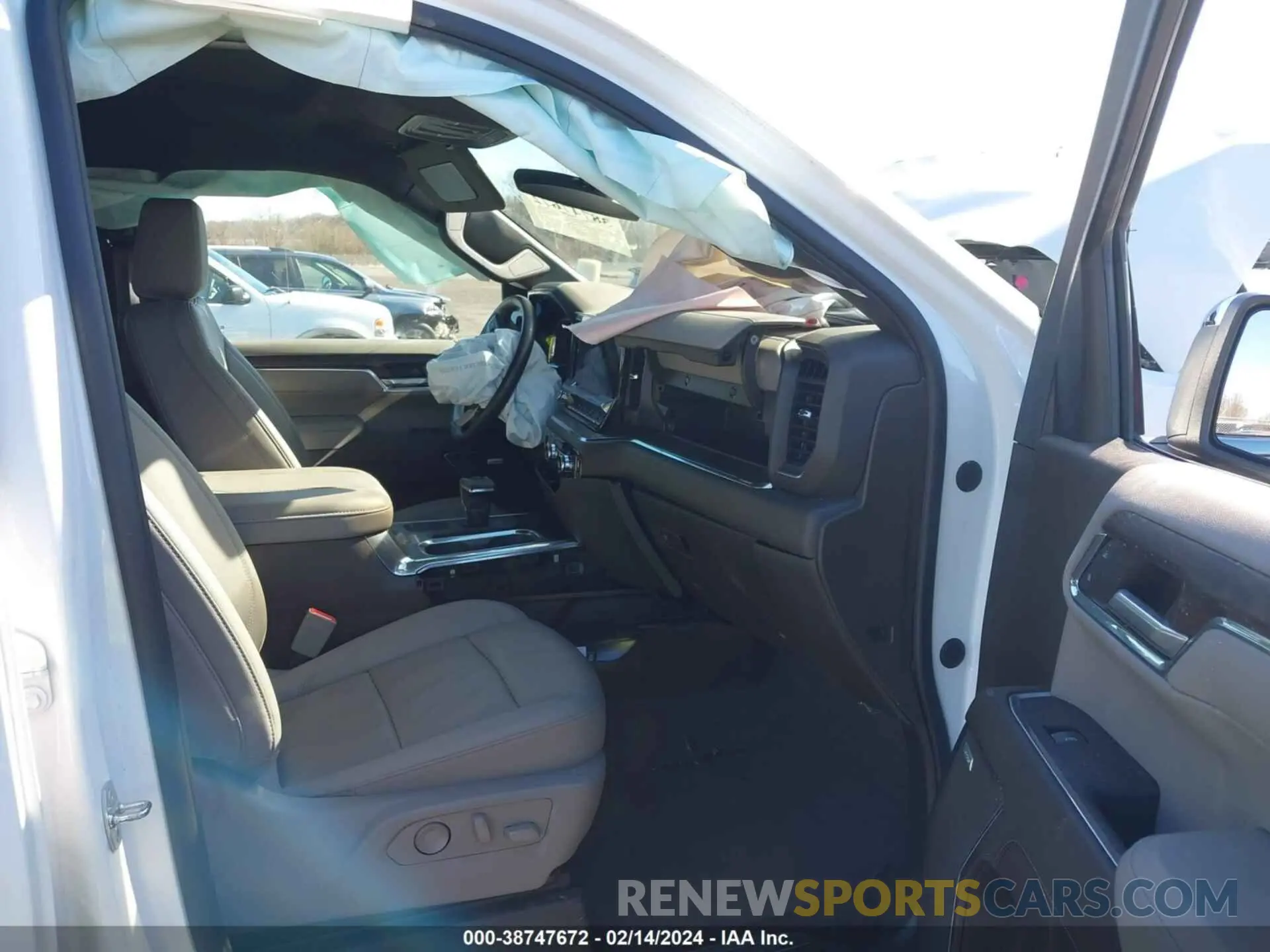 5 fotografías del automóvil dañado 1GTUUDE80PZ249576 GMC SIERRA 1500 2023