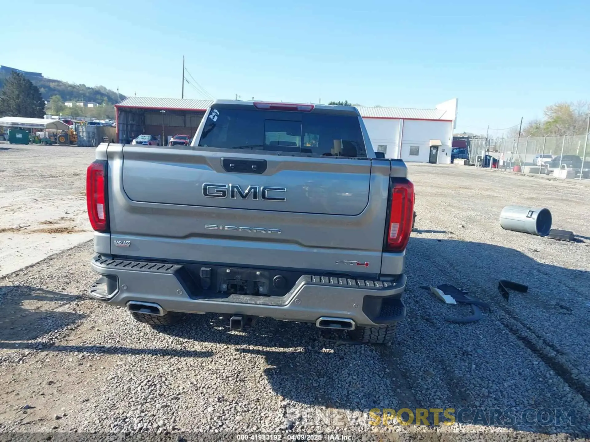 16 fotografías del automóvil dañado 1GTUUEE89PZ174270 GMC SIERRA 1500 2023