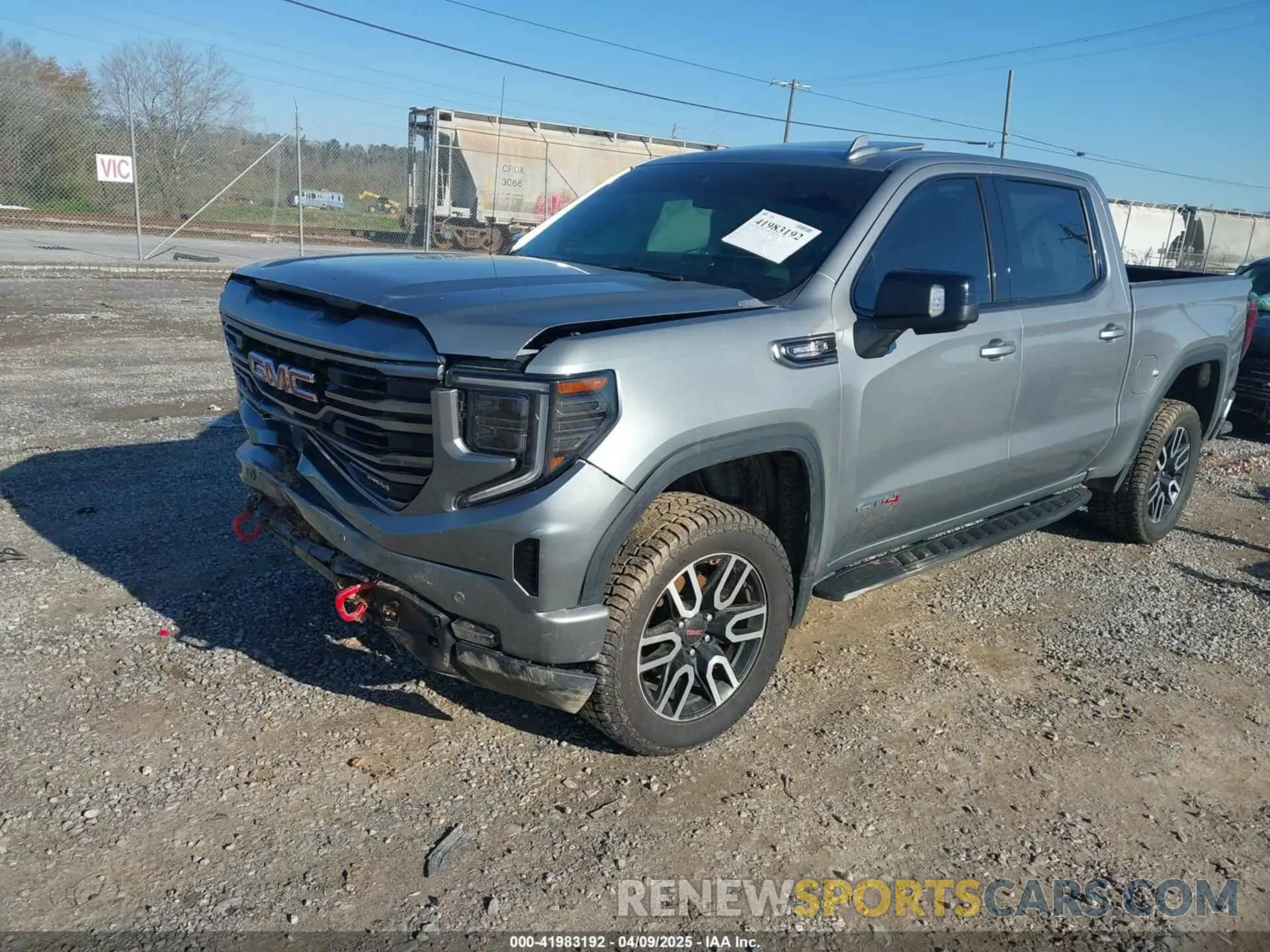 2 fotografías del automóvil dañado 1GTUUEE89PZ174270 GMC SIERRA 1500 2023