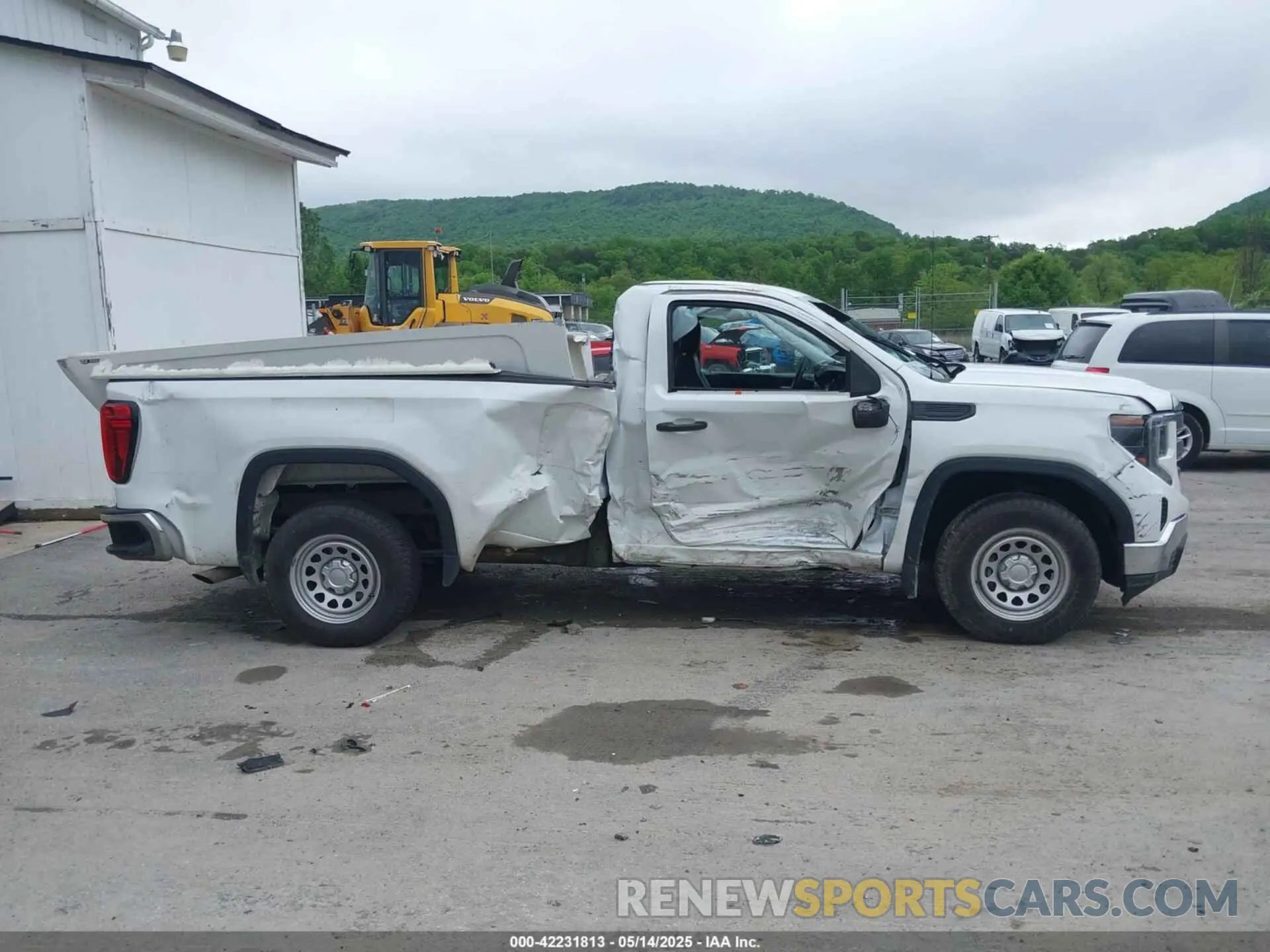 14 fotografías del automóvil dañado 3GTNHAEK4PG295365 GMC SIERRA 1500 2023