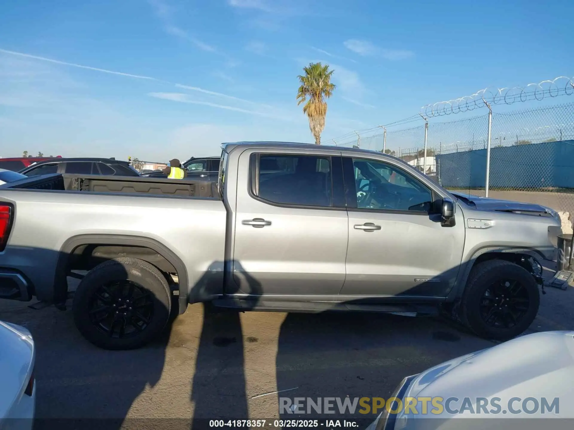 14 fotografías del automóvil dañado 3GTPHCED7PG317946 GMC SIERRA 1500 2023