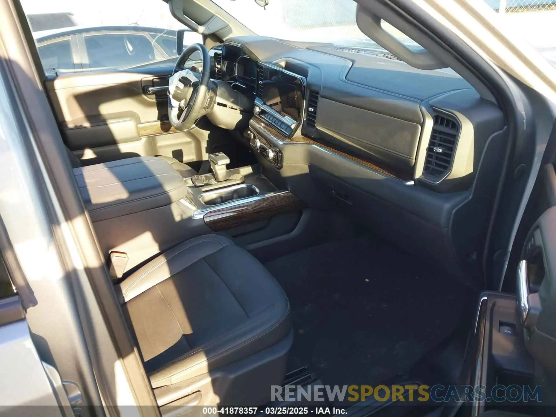 5 fotografías del automóvil dañado 3GTPHCED7PG317946 GMC SIERRA 1500 2023