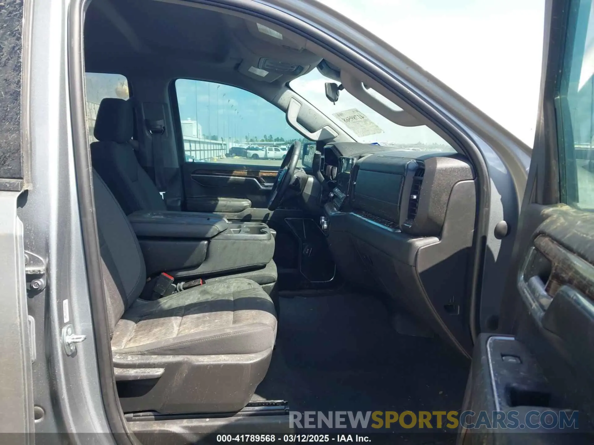 5 fotografías del automóvil dañado 3GTPUCEK5PG241296 GMC SIERRA 1500 2023