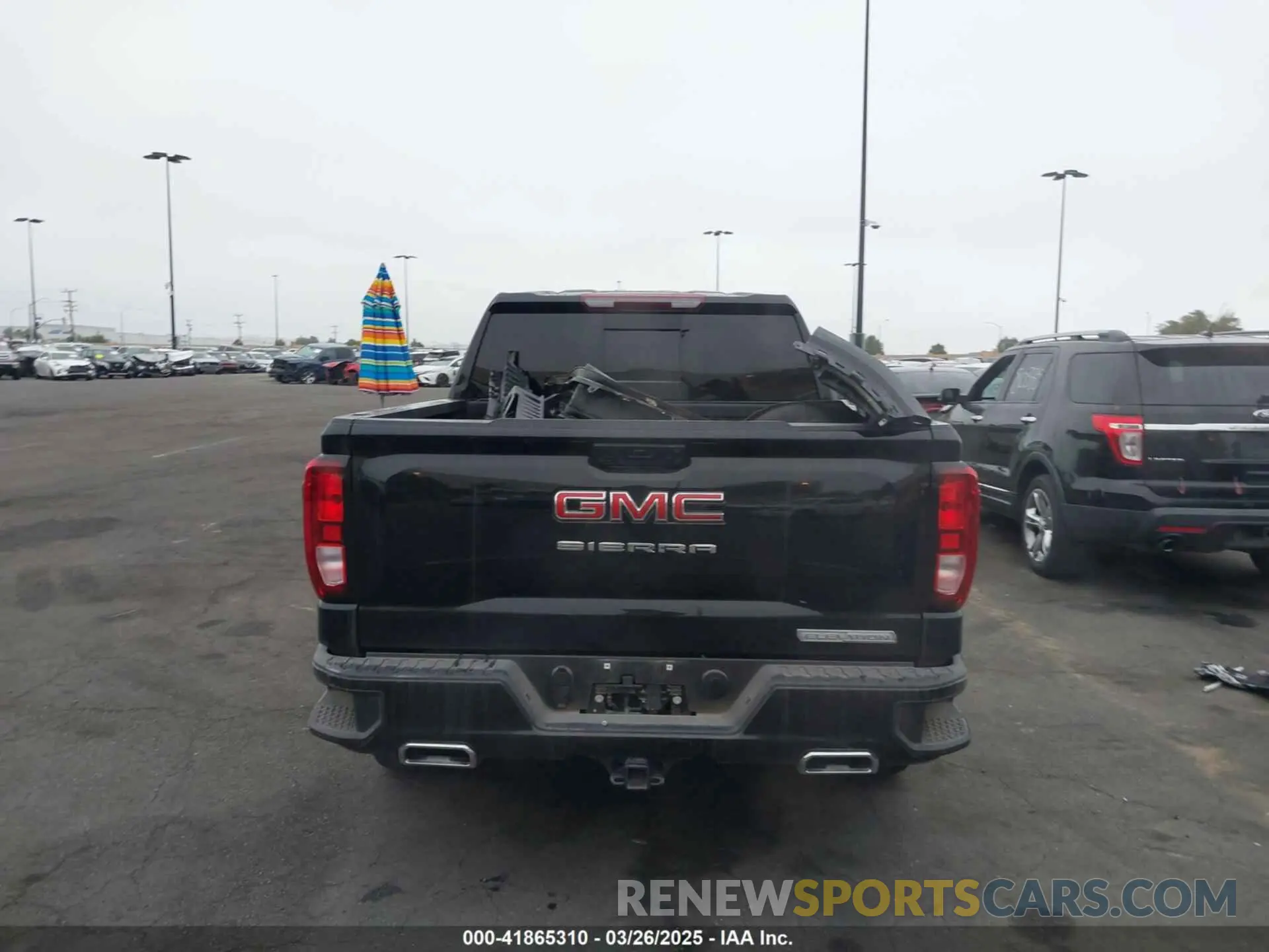 17 fotografías del automóvil dañado 3GTUUCE80PG167597 GMC SIERRA 1500 2023