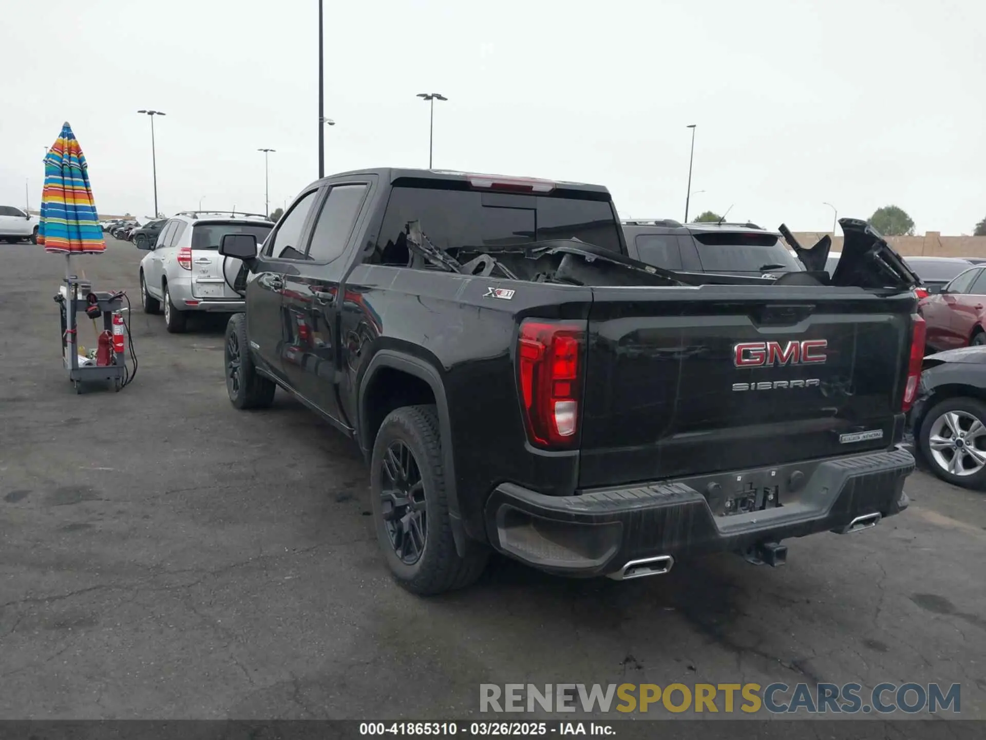 3 fotografías del automóvil dañado 3GTUUCE80PG167597 GMC SIERRA 1500 2023