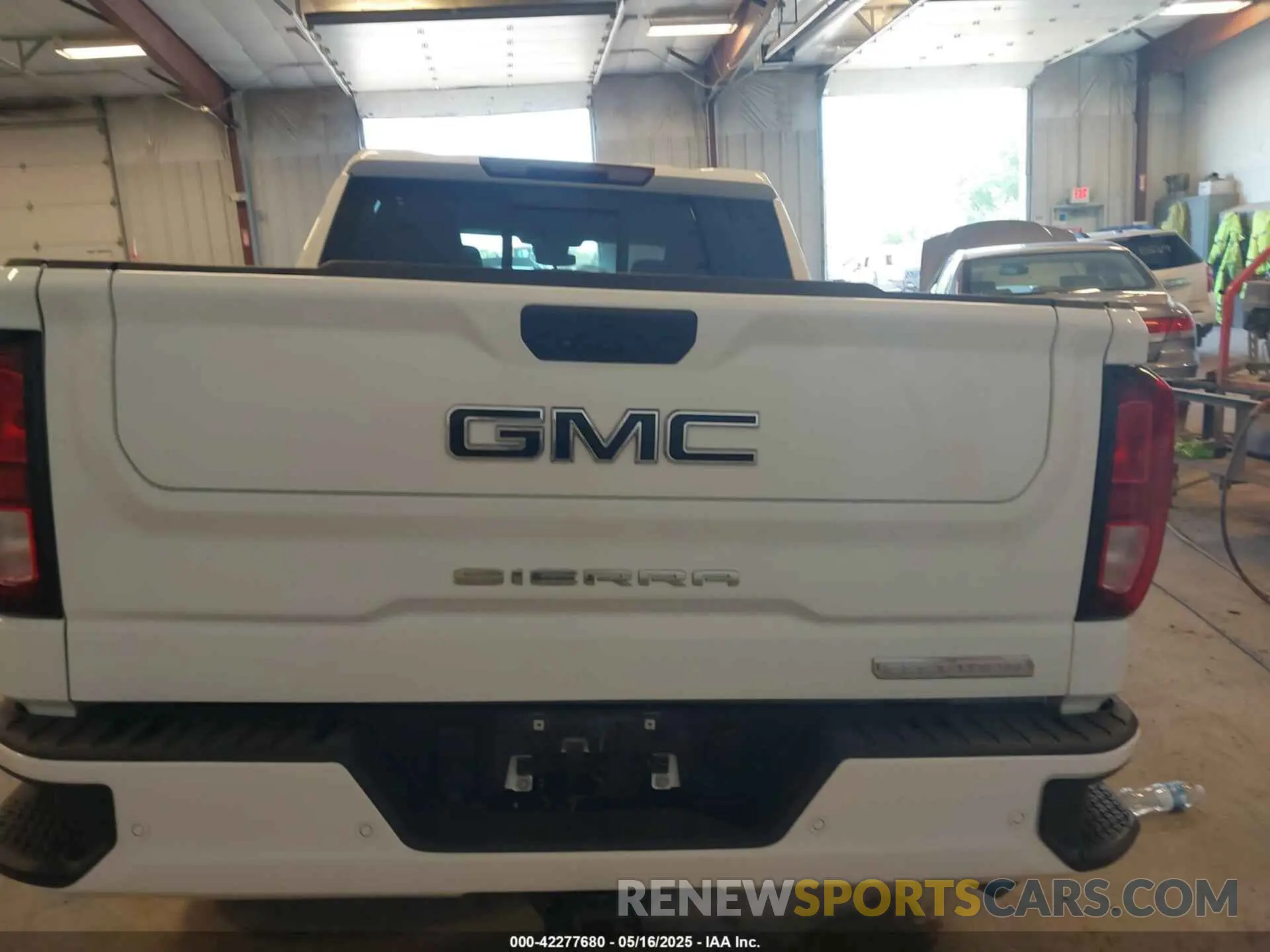 16 fotografías del automóvil dañado 3GTUUCED8PG311300 GMC SIERRA 1500 2023