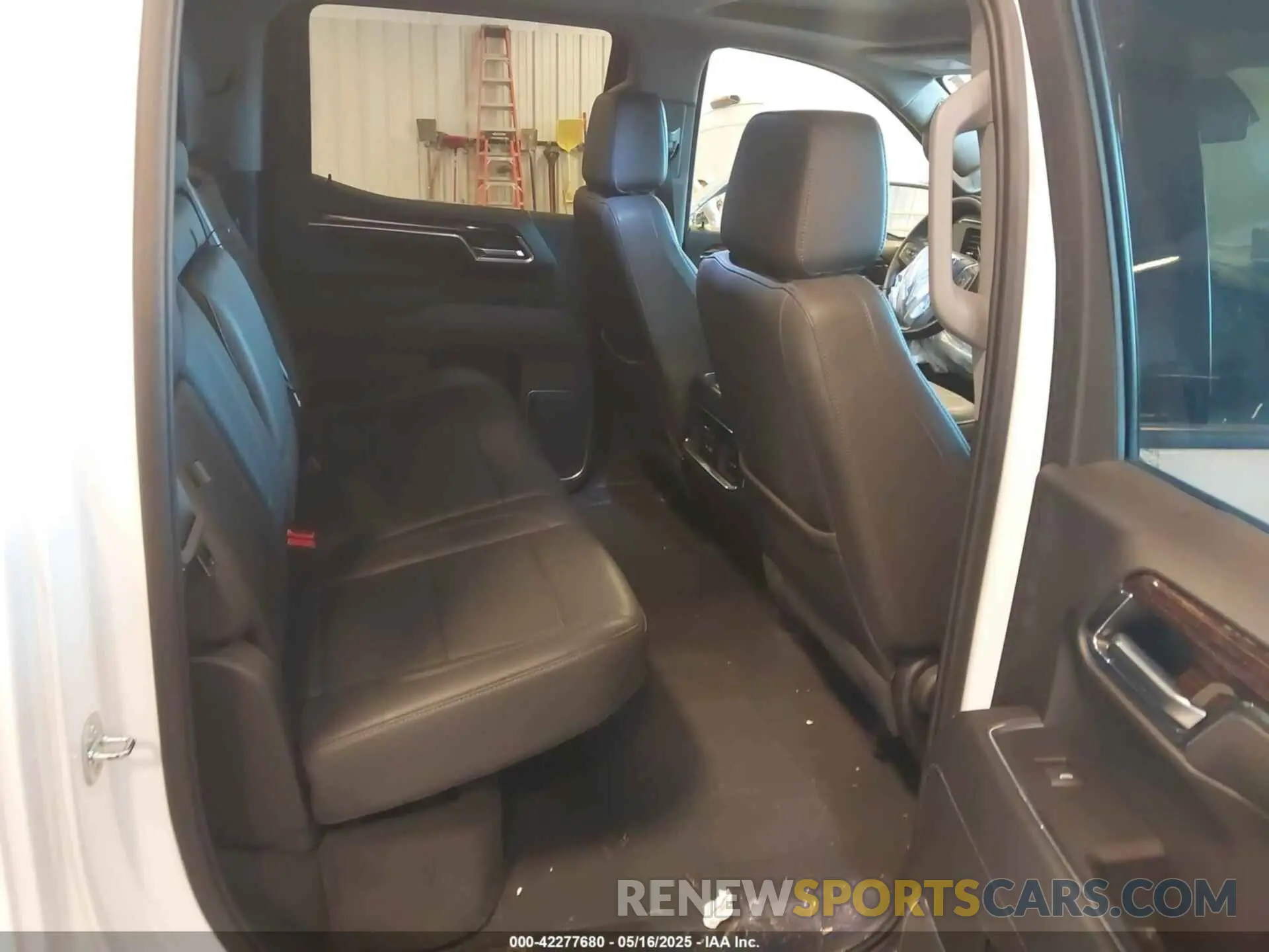 8 fotografías del automóvil dañado 3GTUUCED8PG311300 GMC SIERRA 1500 2023