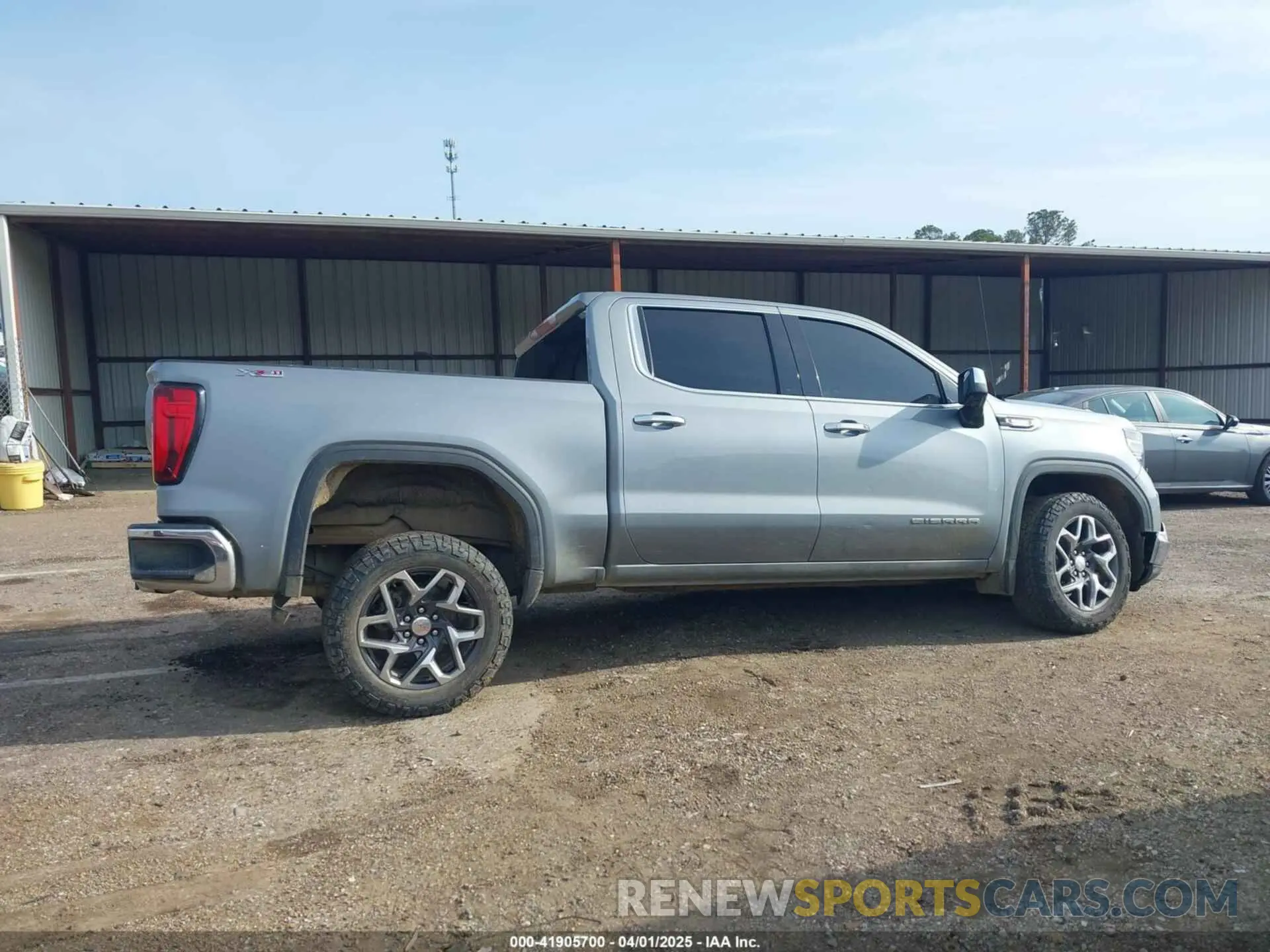 12 fotografías del automóvil dañado 3GTUUDE80PG171638 GMC SIERRA 1500 2023