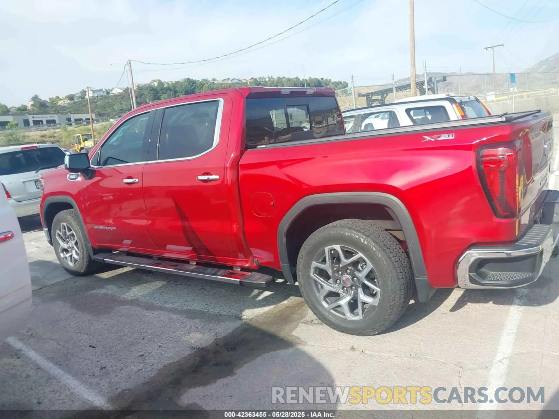 14 fotografías del automóvil dañado 3GTUUDE83PG326330 GMC SIERRA 1500 2023