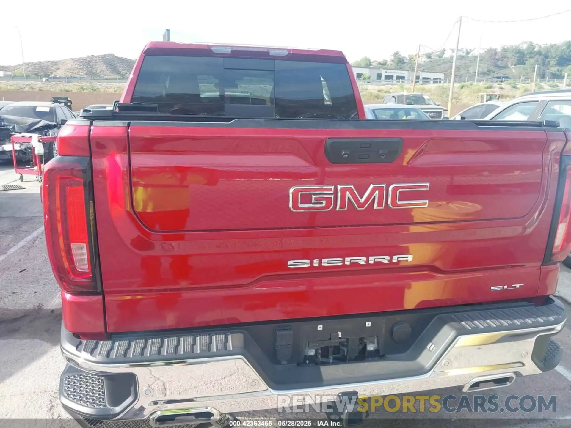 16 fotografías del automóvil dañado 3GTUUDE83PG326330 GMC SIERRA 1500 2023