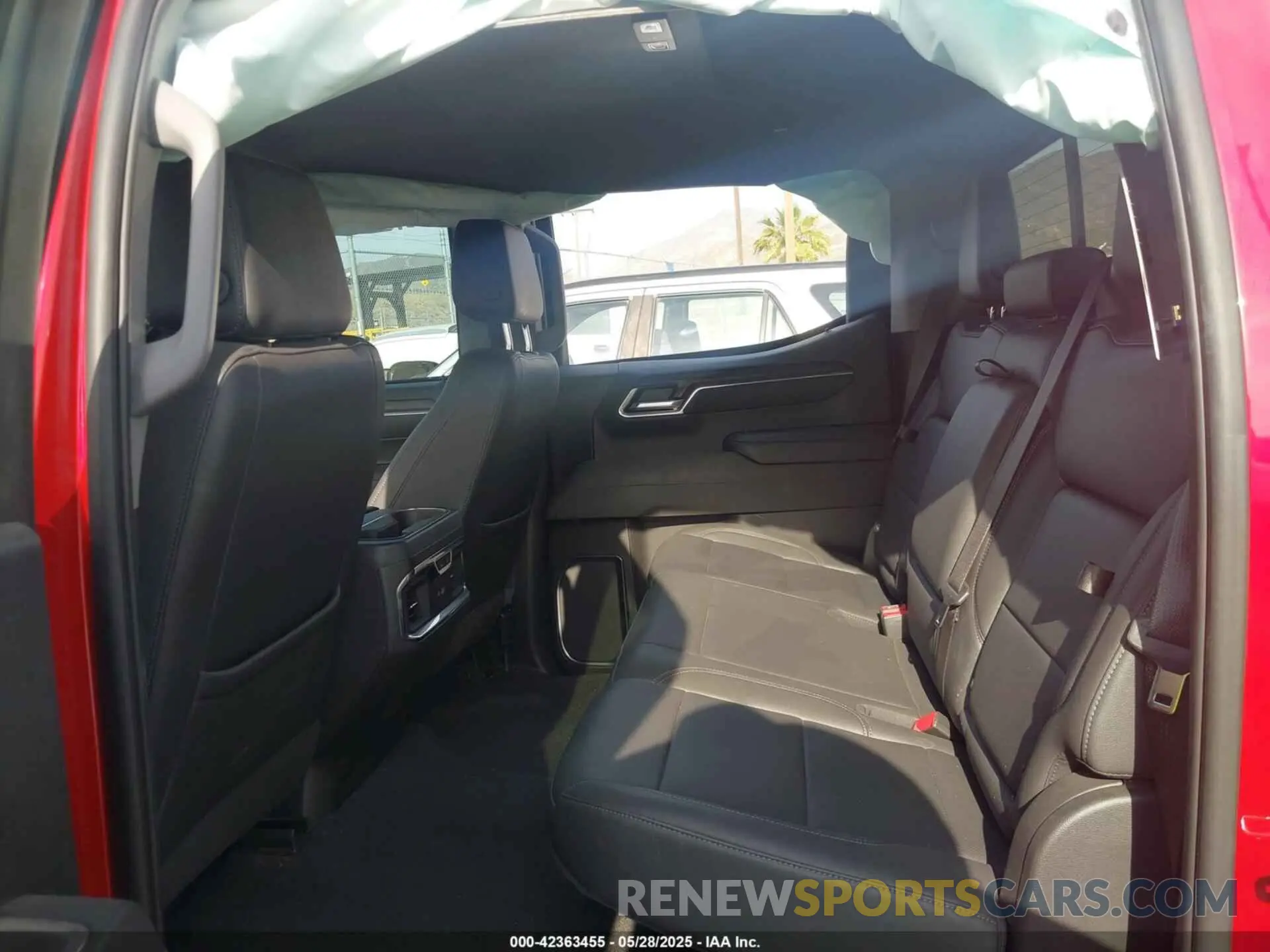 8 fotografías del automóvil dañado 3GTUUDE83PG326330 GMC SIERRA 1500 2023