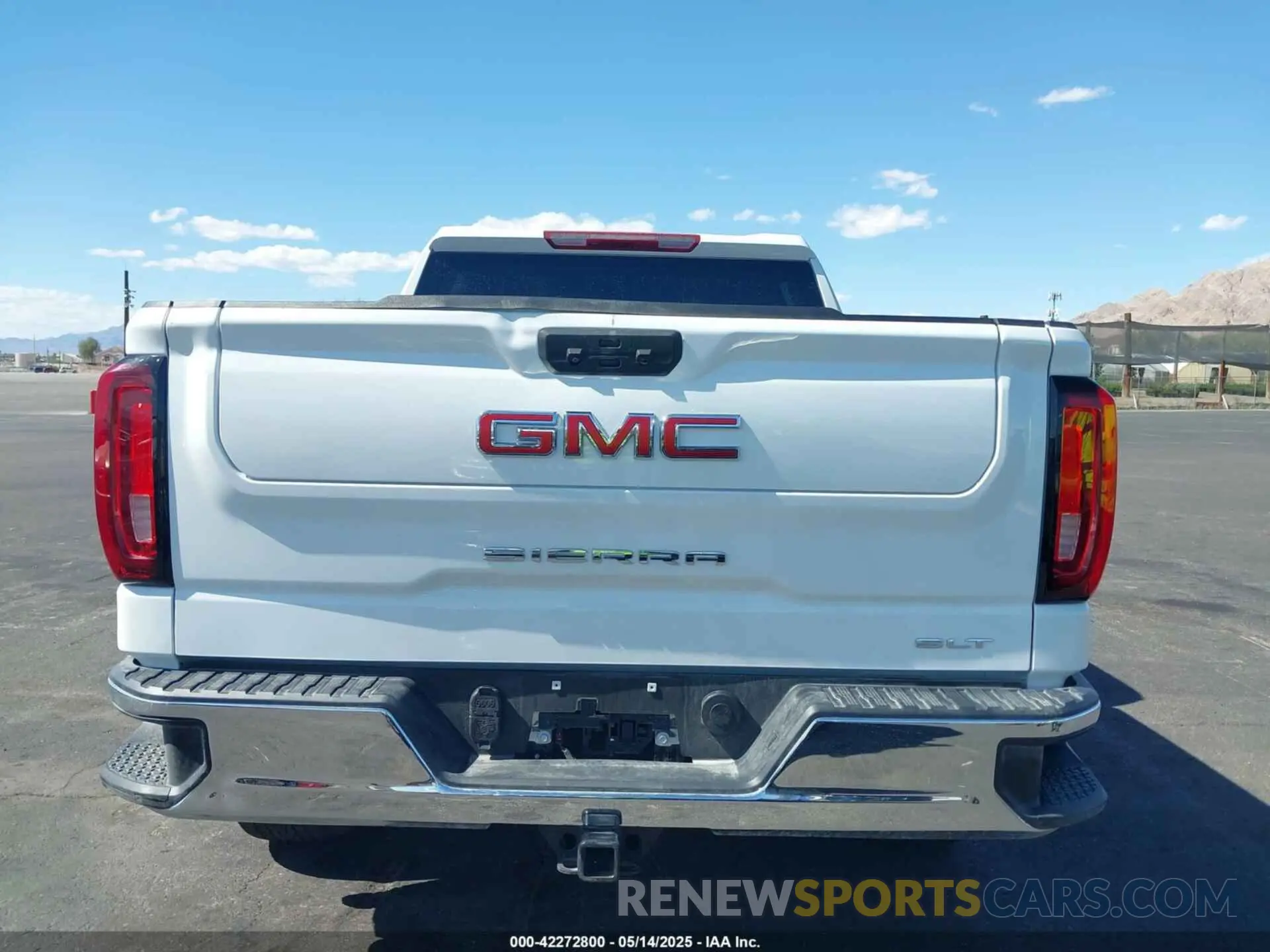 16 fotografías del automóvil dañado 3GTUUDE86PG103392 GMC SIERRA 1500 2023