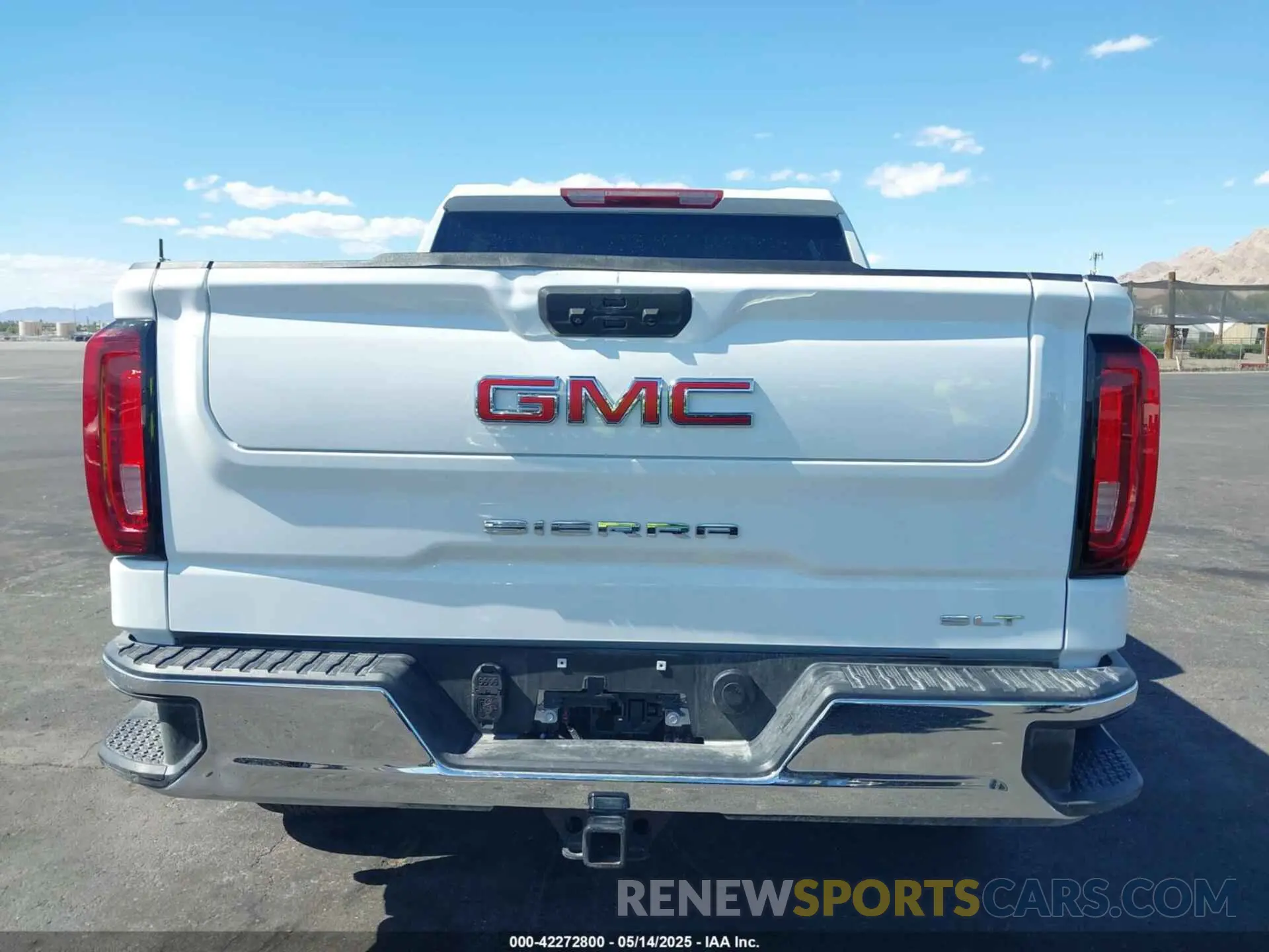 17 fotografías del automóvil dañado 3GTUUDE86PG103392 GMC SIERRA 1500 2023