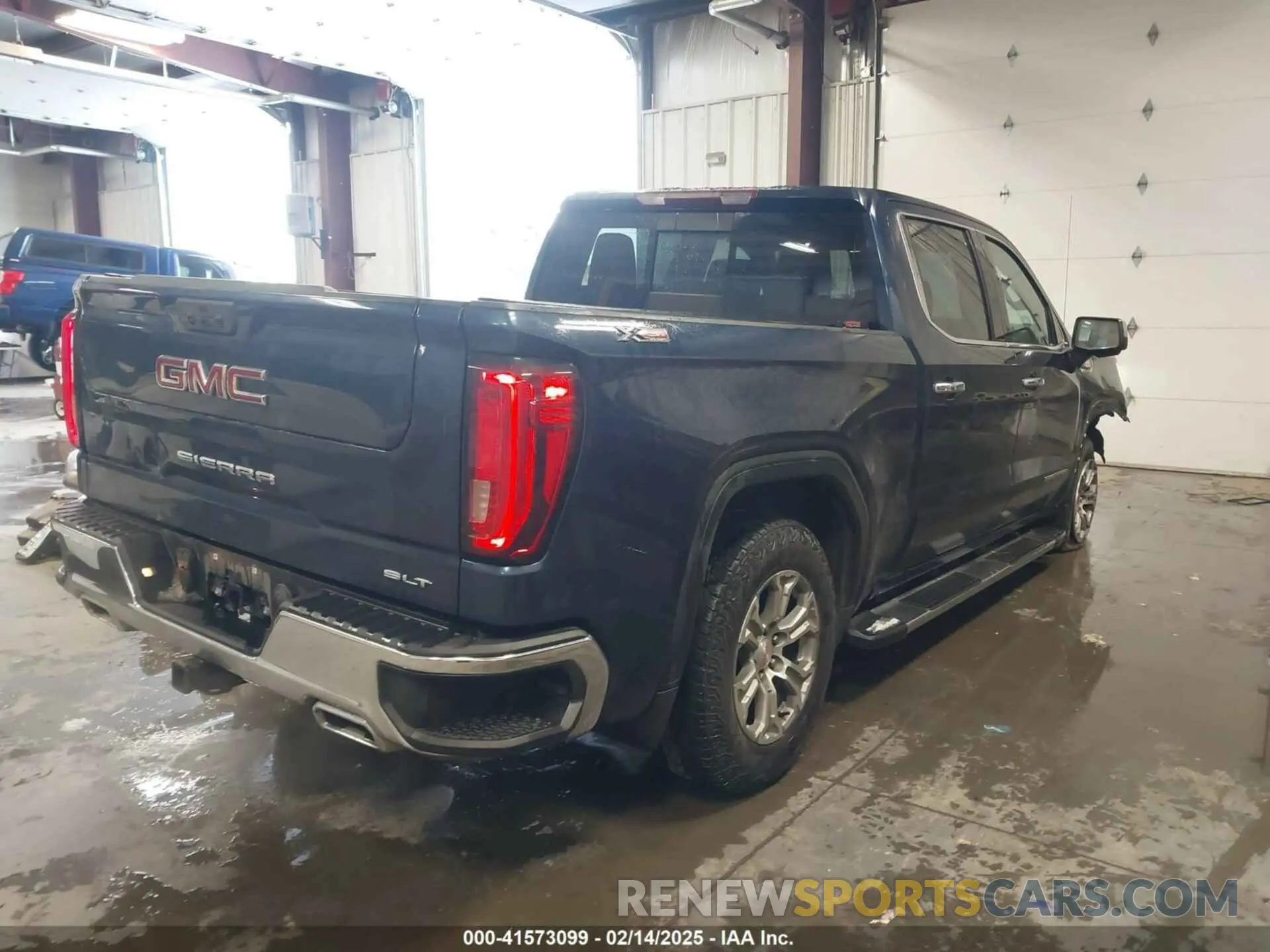 4 fotografías del automóvil dañado 3GTUUDE8XPG250332 GMC SIERRA 1500 2023