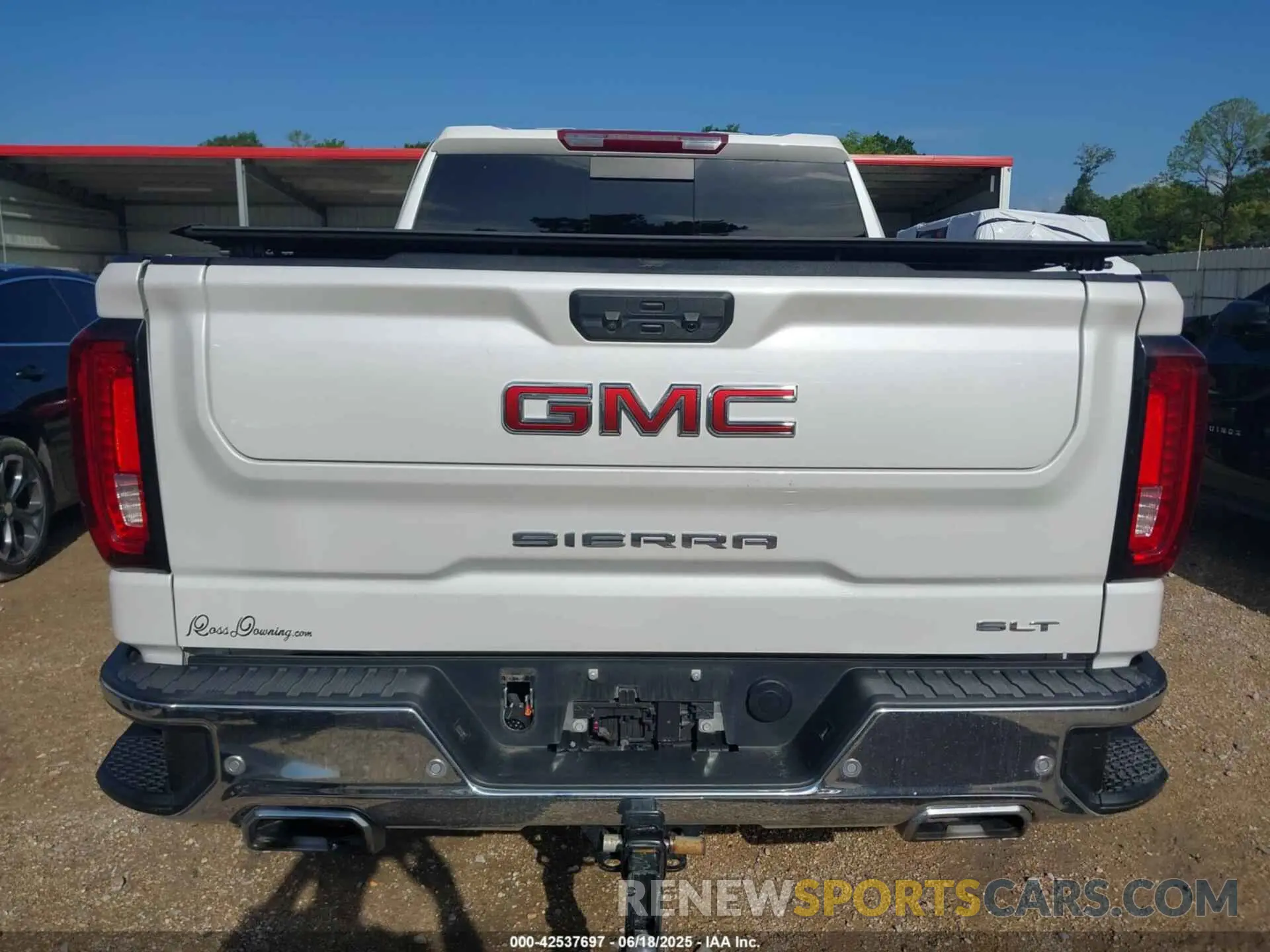 17 fotografías del automóvil dañado 3GTUUDED4PG198094 GMC SIERRA 1500 2023