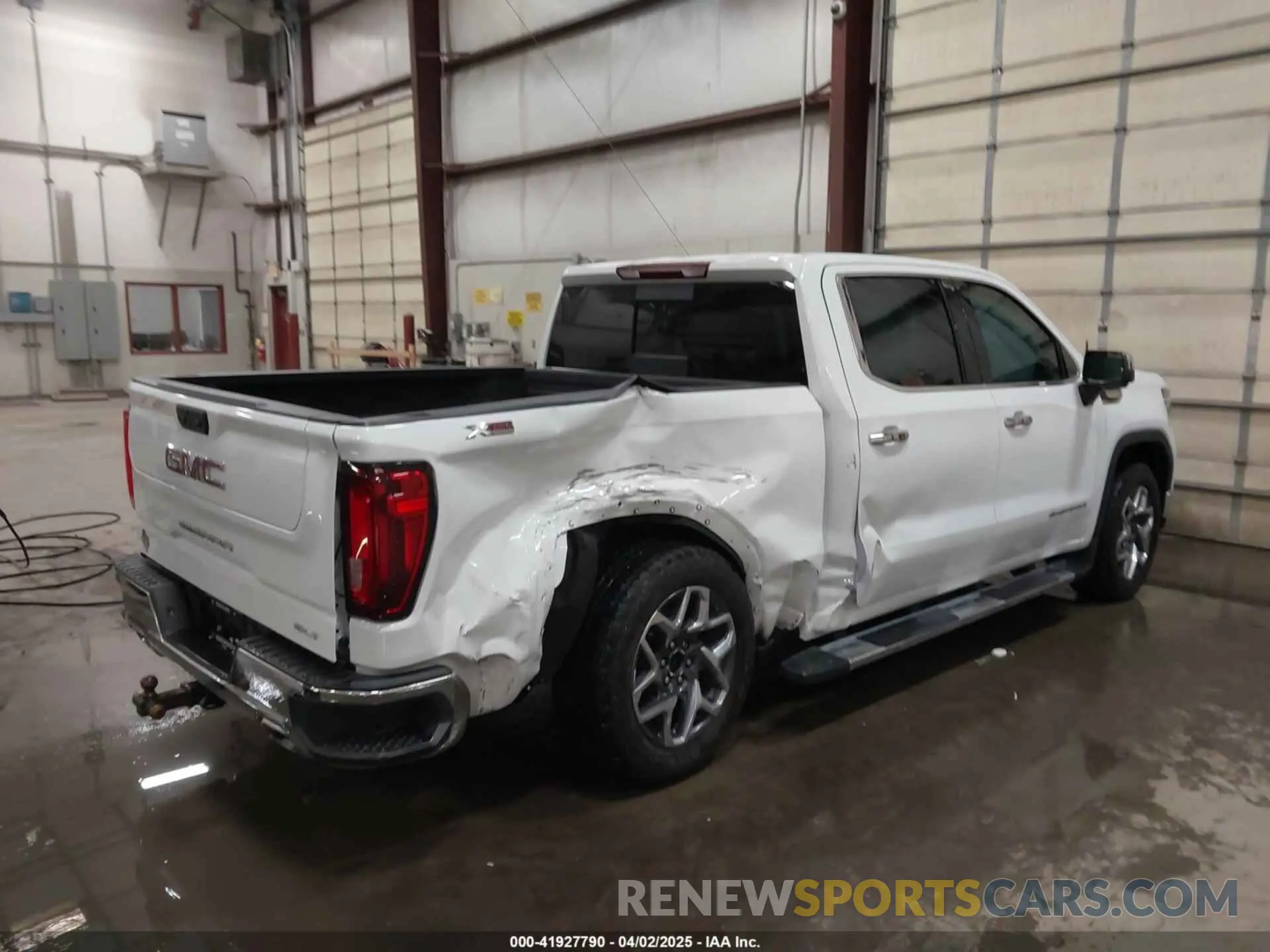 4 fotografías del automóvil dañado 3GTUUDED8PG252545 GMC SIERRA 1500 2023