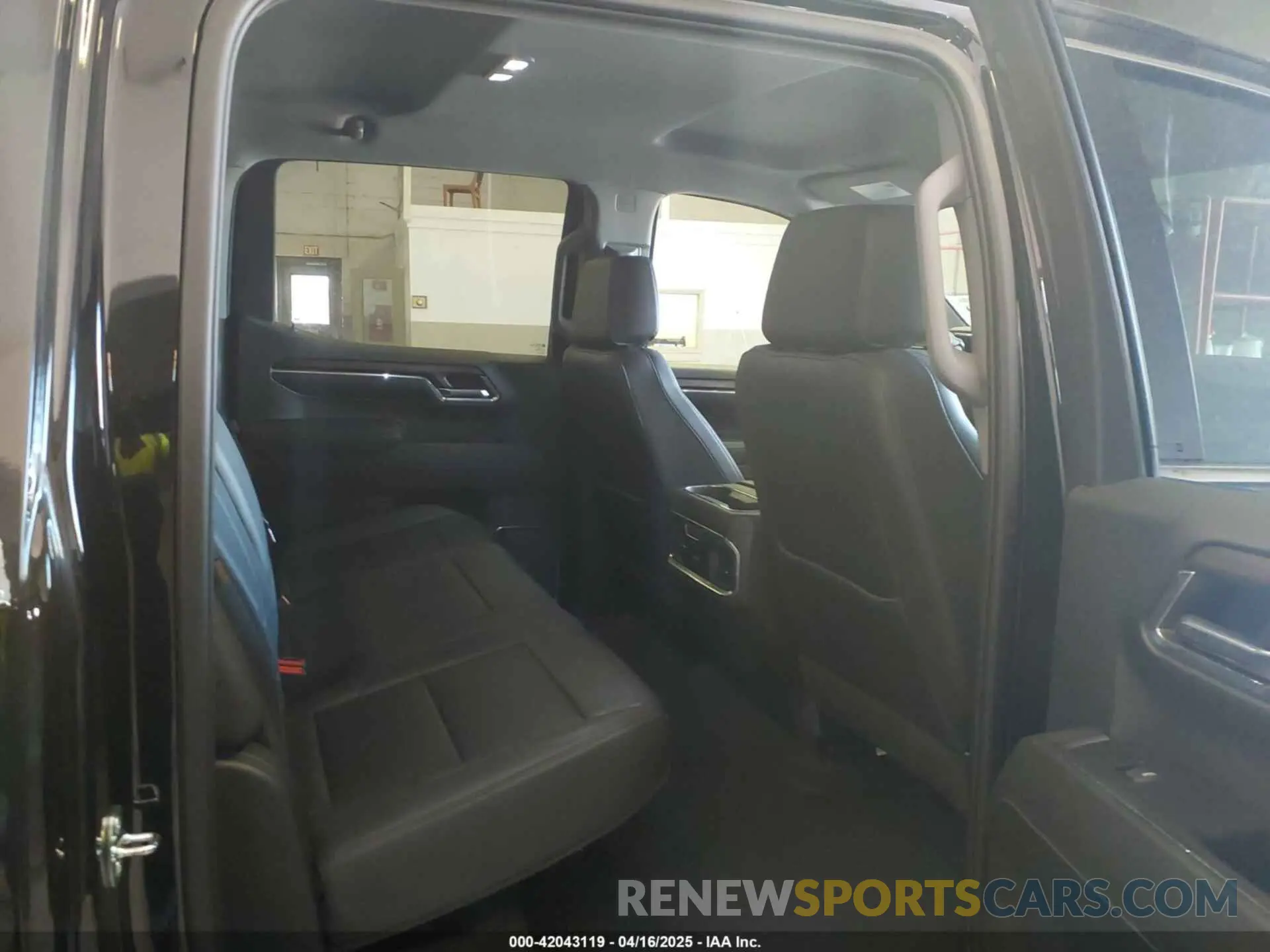 8 fotografías del automóvil dañado 3GTUUDEDXPG206893 GMC SIERRA 1500 2023