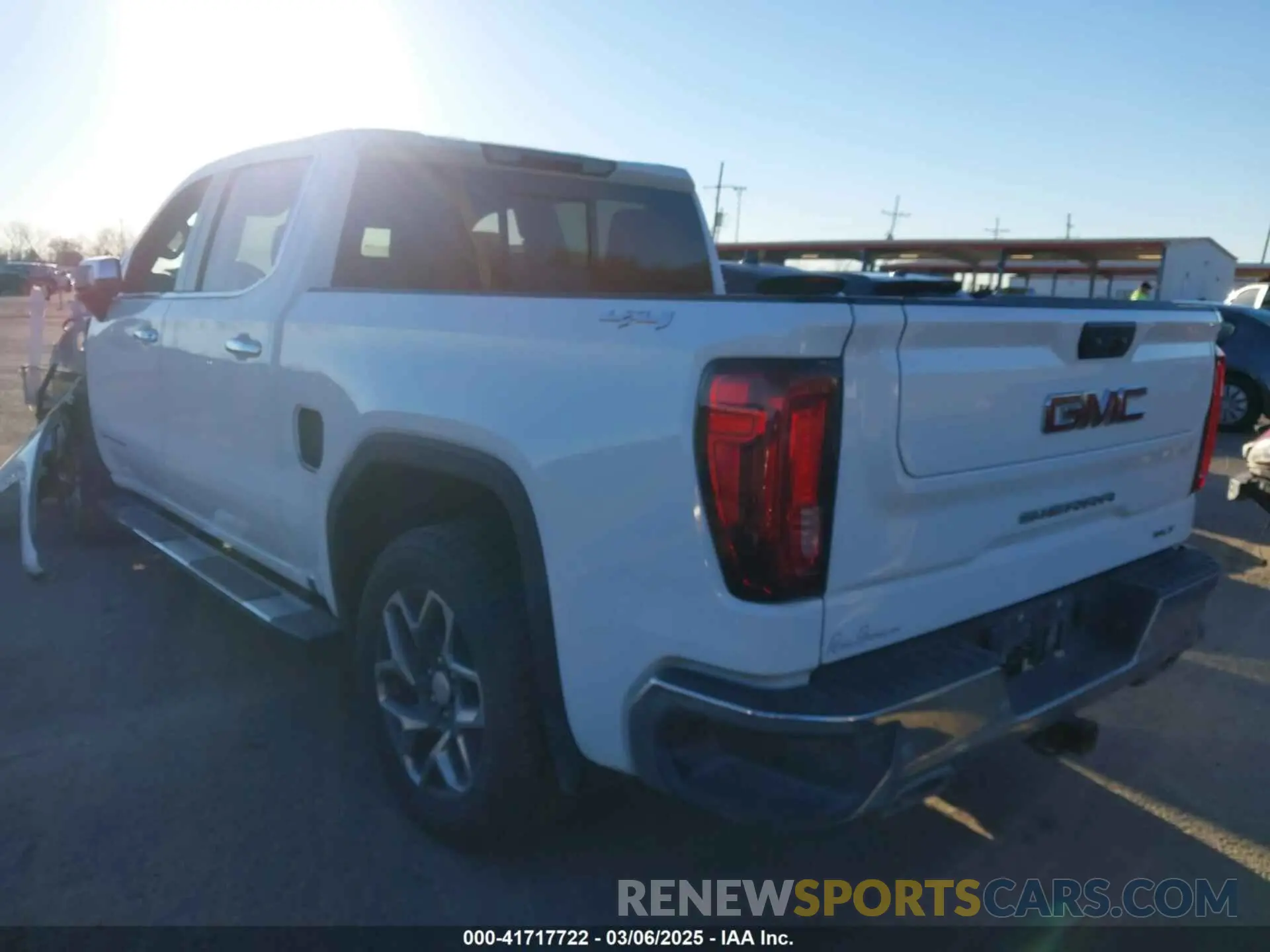 3 fotografías del automóvil dañado 3GTUUDEL7PG273037 GMC SIERRA 1500 2023