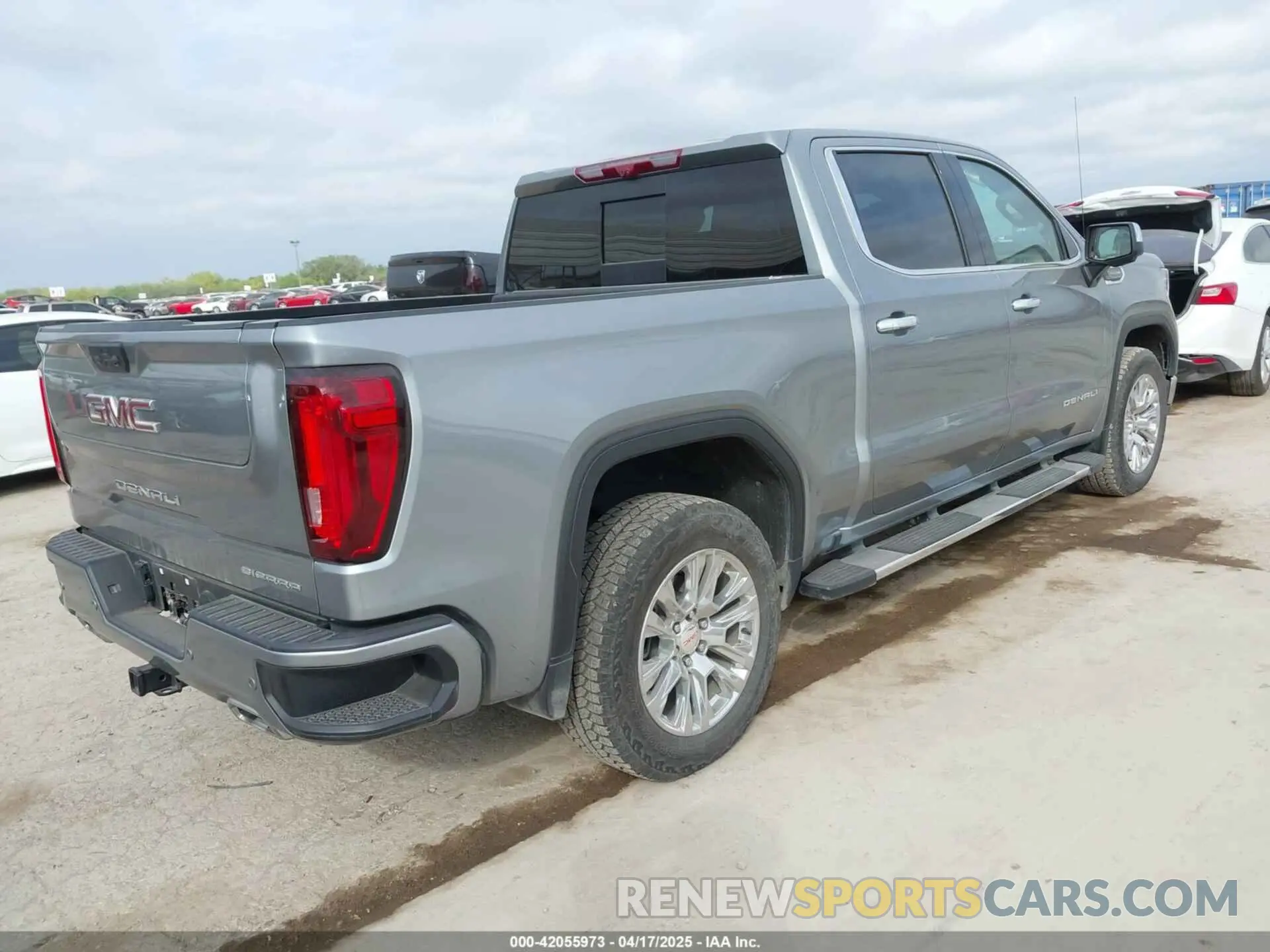 4 fotografías del automóvil dañado 3GTUUGEL2PG242392 GMC SIERRA 1500 2023