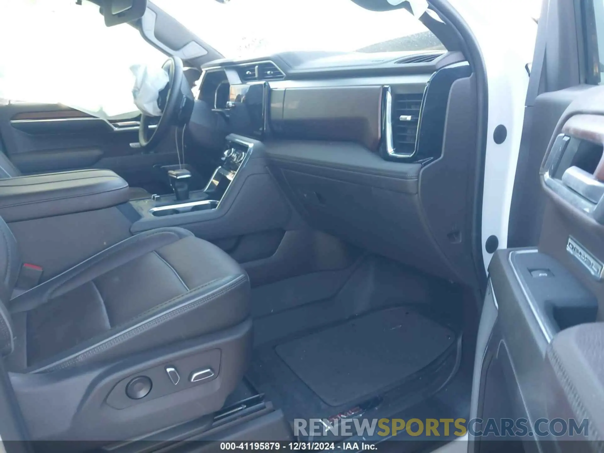 5 fotografías del automóvil dañado 3GTUUGEL7PG326546 GMC SIERRA 1500 2023