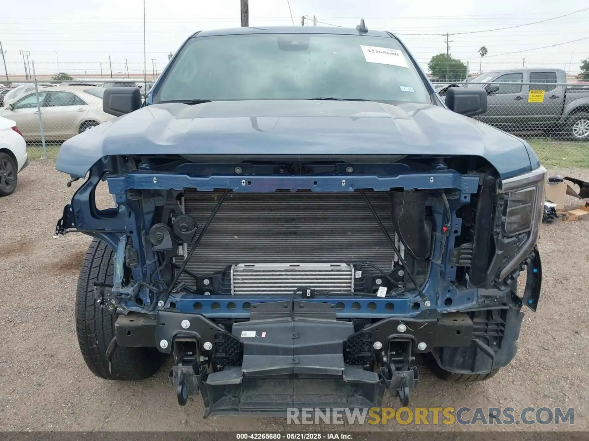 13 fotografías del automóvil dañado 1GTPHAEK9RZ348251 GMC SIERRA 1500 2024