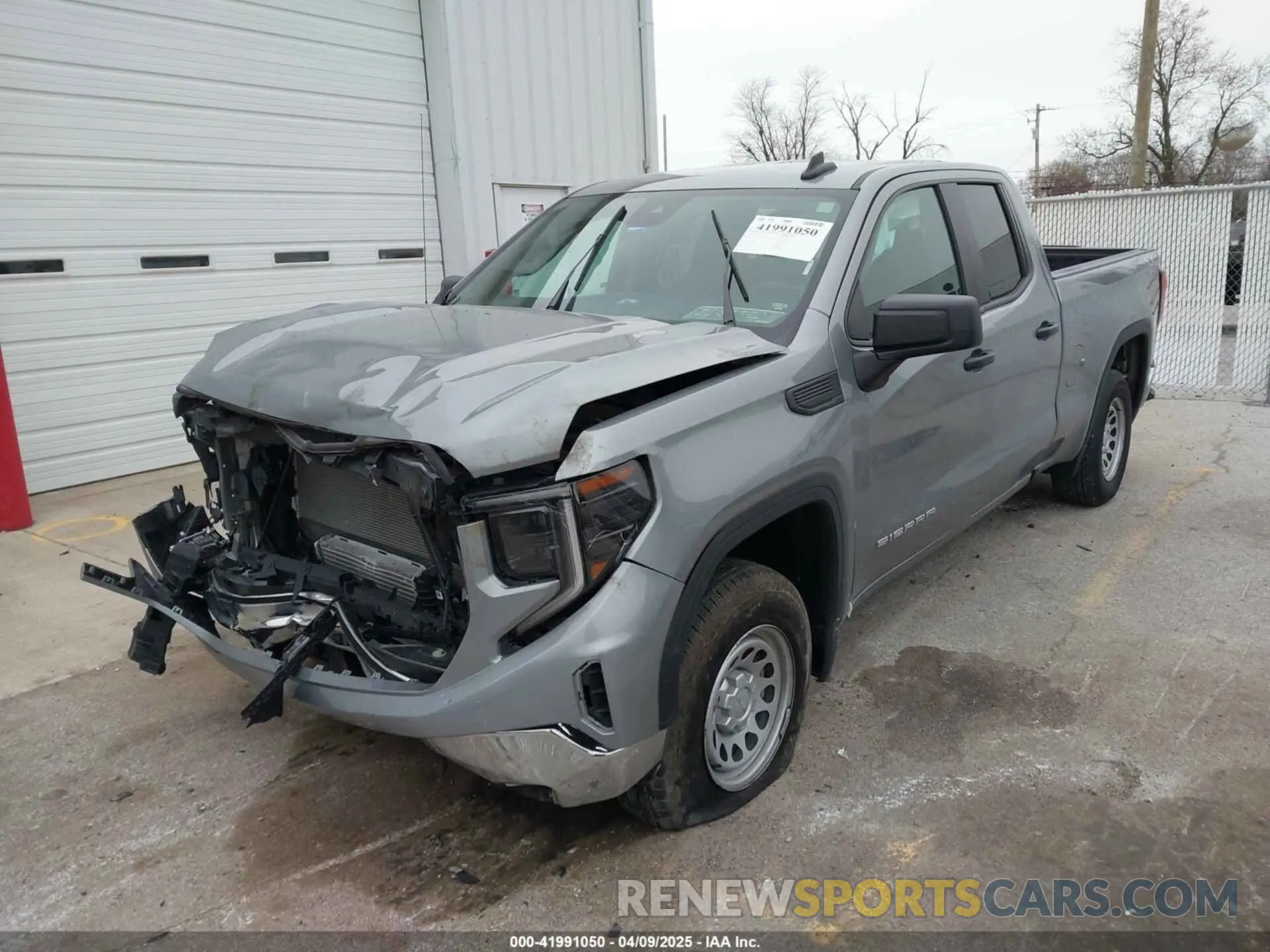 2 fotografías del automóvil dañado 1GTRUAEK8RZ134016 GMC SIERRA 1500 2024