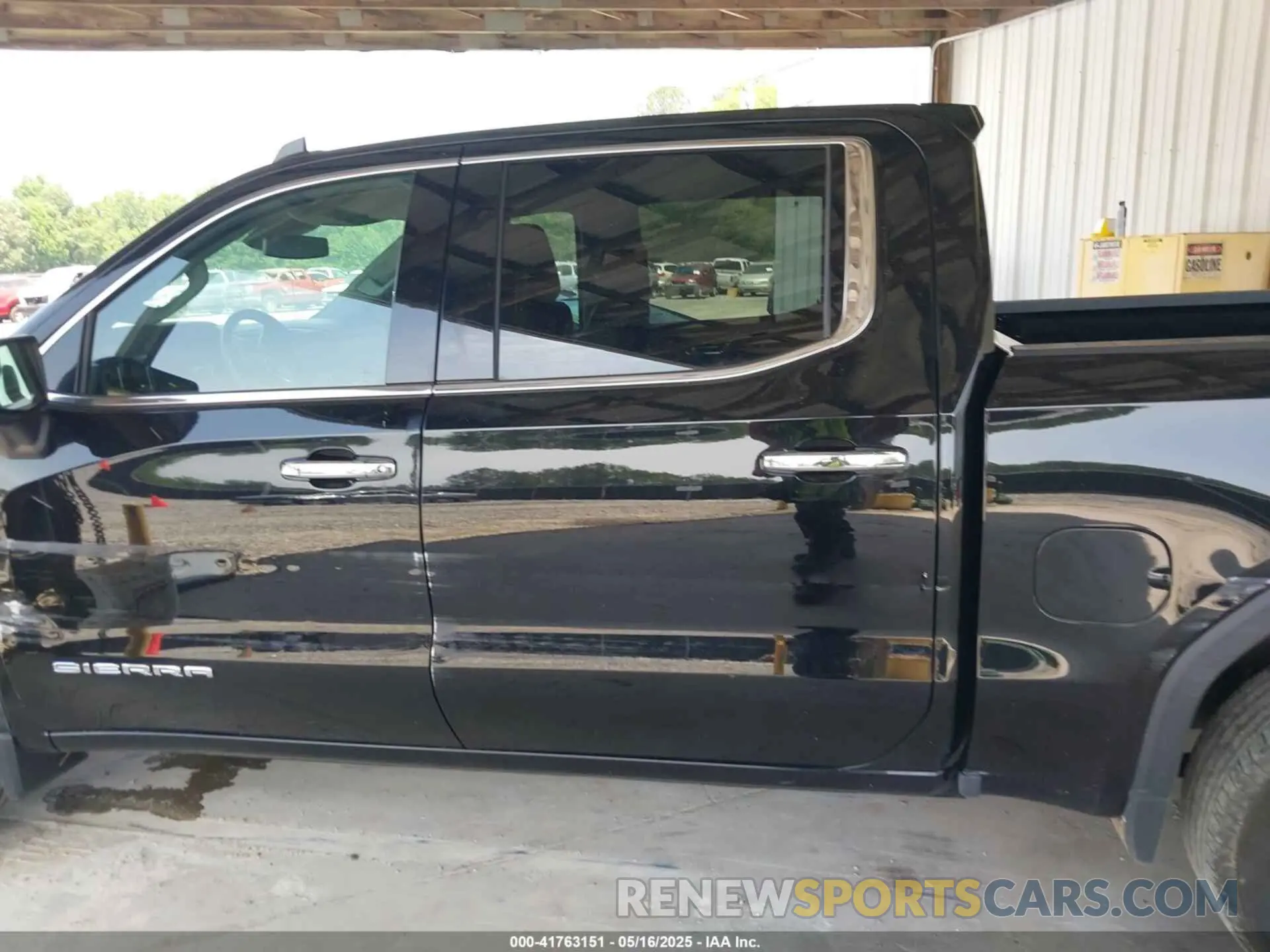 15 fotografías del automóvil dañado 1GTUUDED0RZ273375 GMC SIERRA 1500 2024