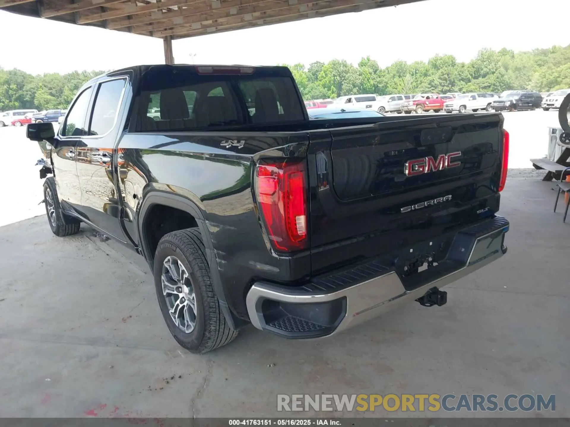 3 fotografías del automóvil dañado 1GTUUDED0RZ273375 GMC SIERRA 1500 2024