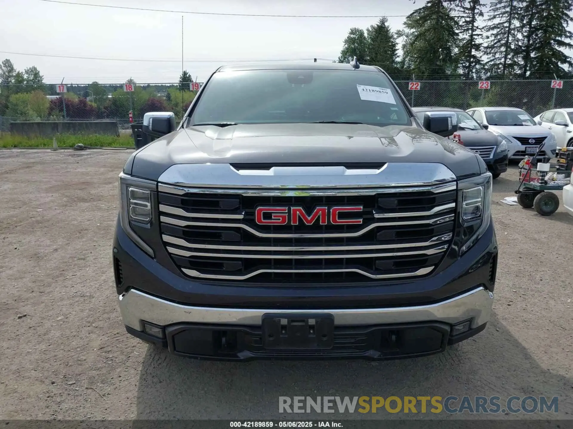 12 fotografías del automóvil dañado 1GTUUDED2RZ273264 GMC SIERRA 1500 2024