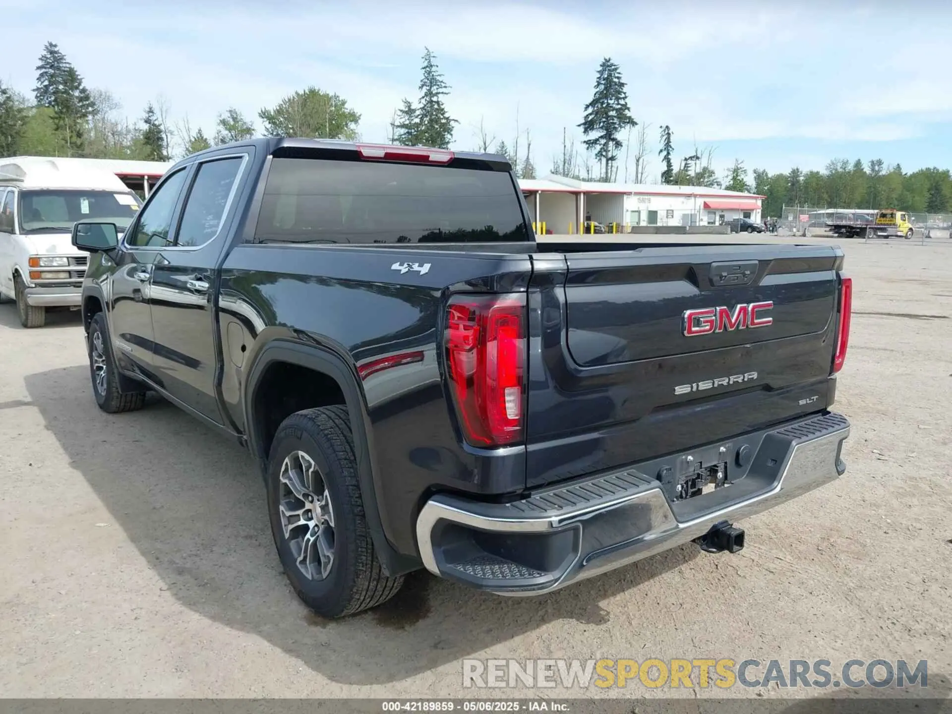3 fotografías del automóvil dañado 1GTUUDED2RZ273264 GMC SIERRA 1500 2024