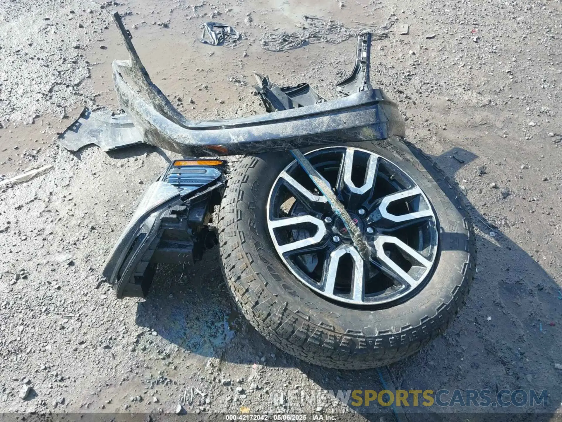11 fotografías del automóvil dañado 1GTUUEE81RZ262684 GMC SIERRA 1500 2024