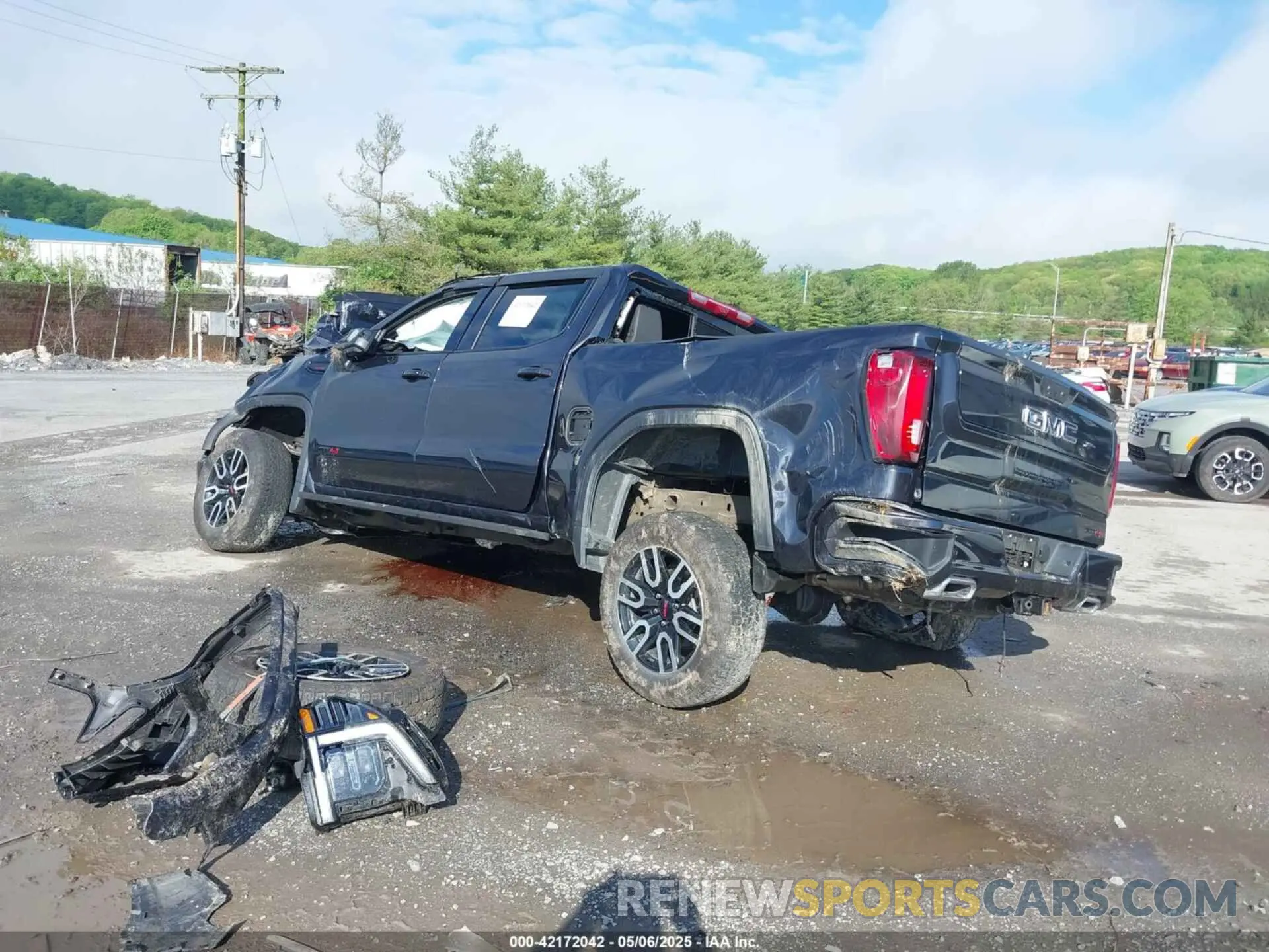 3 fotografías del automóvil dañado 1GTUUEE81RZ262684 GMC SIERRA 1500 2024