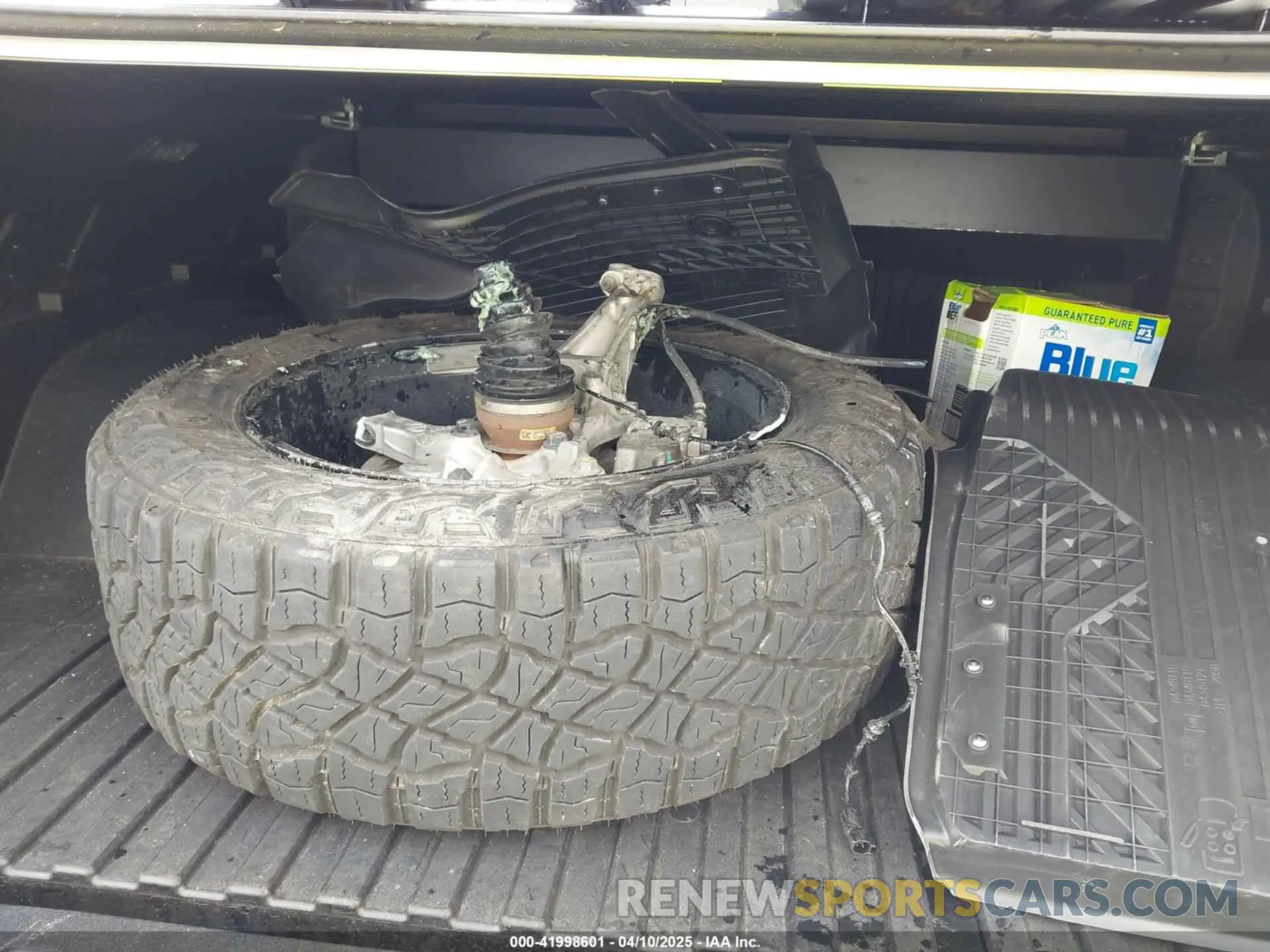12 fotografías del automóvil dañado 1GTUUEE8XRZ214830 GMC SIERRA 1500 2024