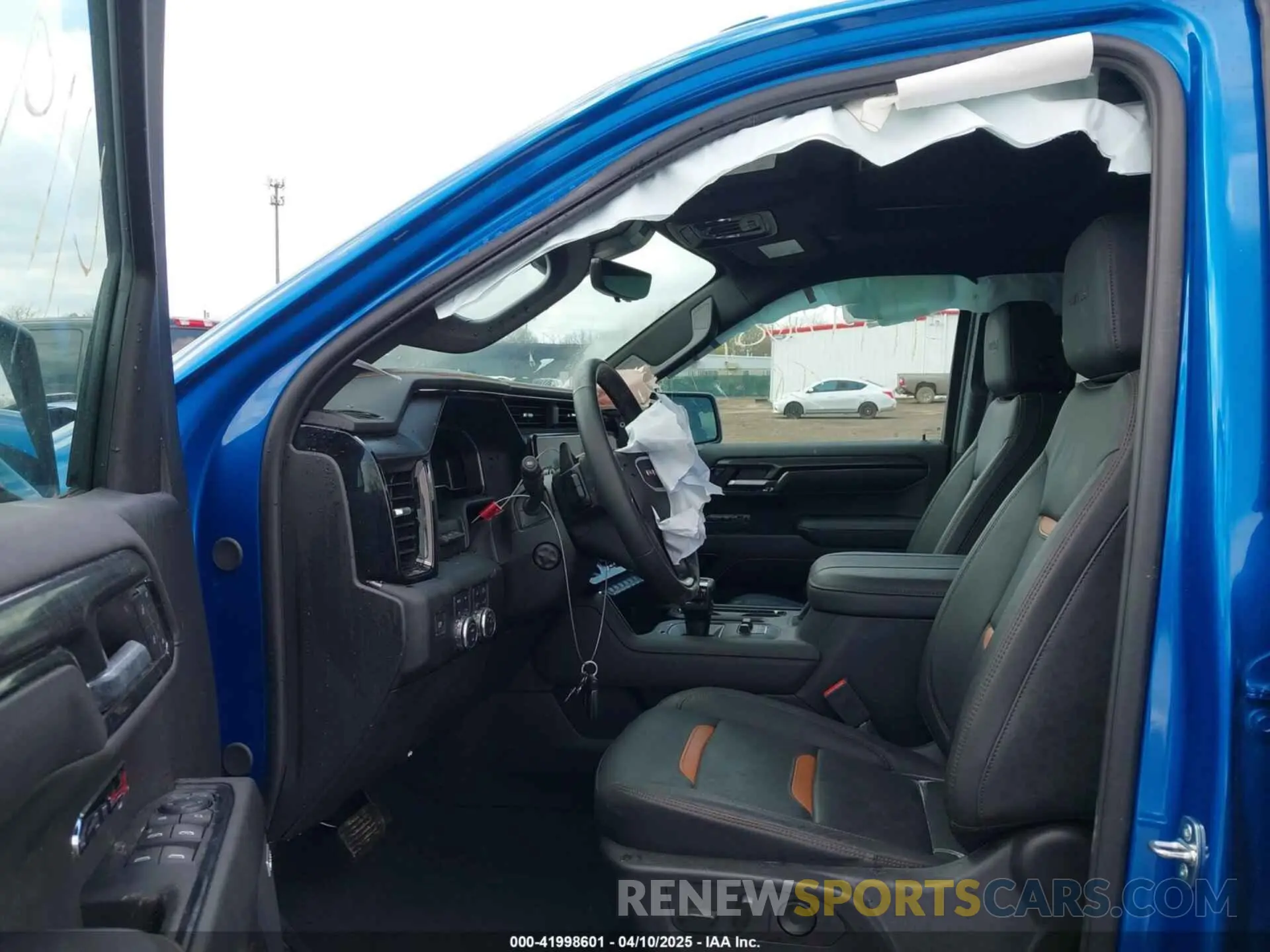 5 fotografías del automóvil dañado 1GTUUEE8XRZ214830 GMC SIERRA 1500 2024