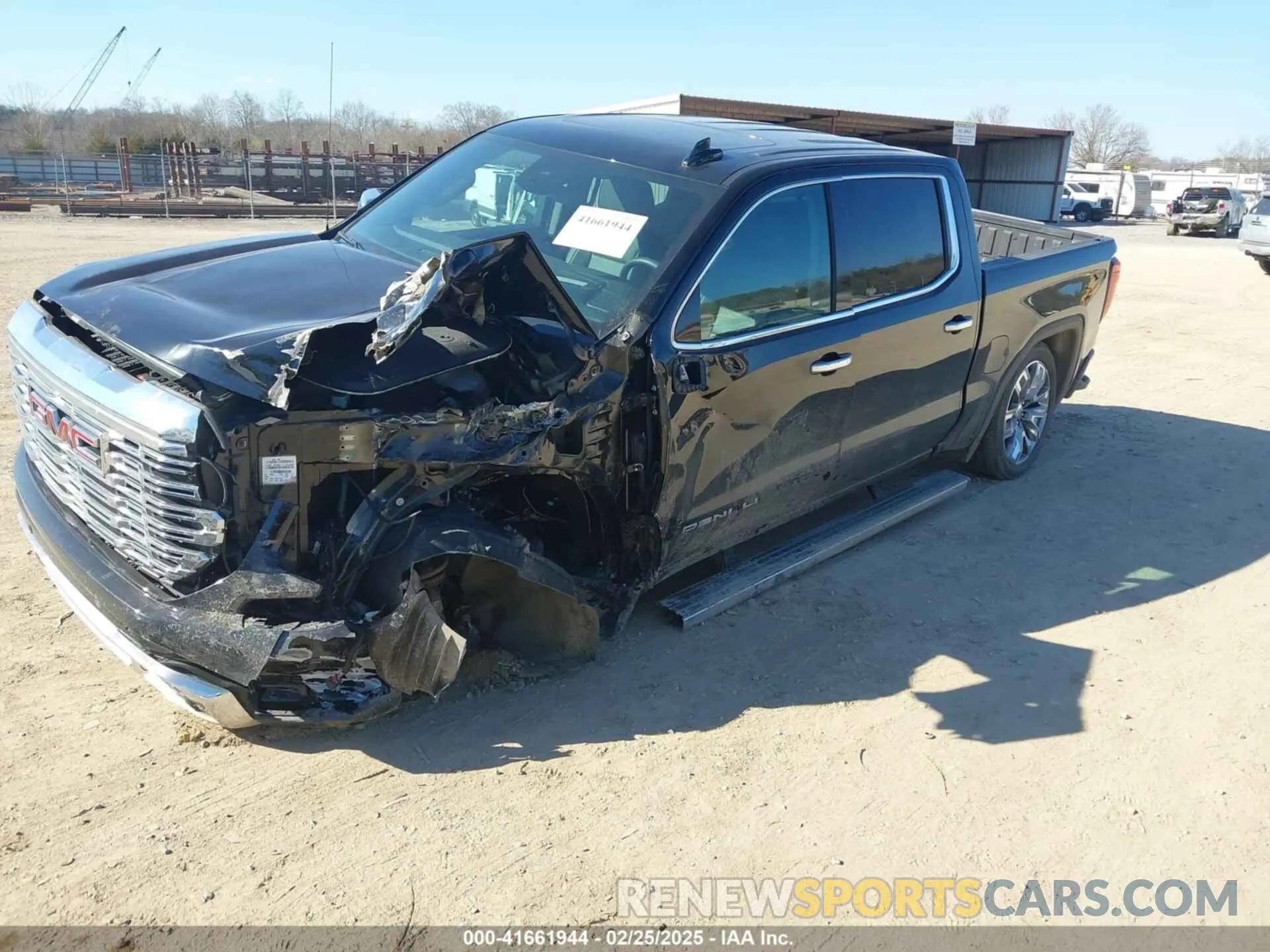 2 fotografías del automóvil dañado 1GTUUGE83RZ284133 GMC SIERRA 1500 2024