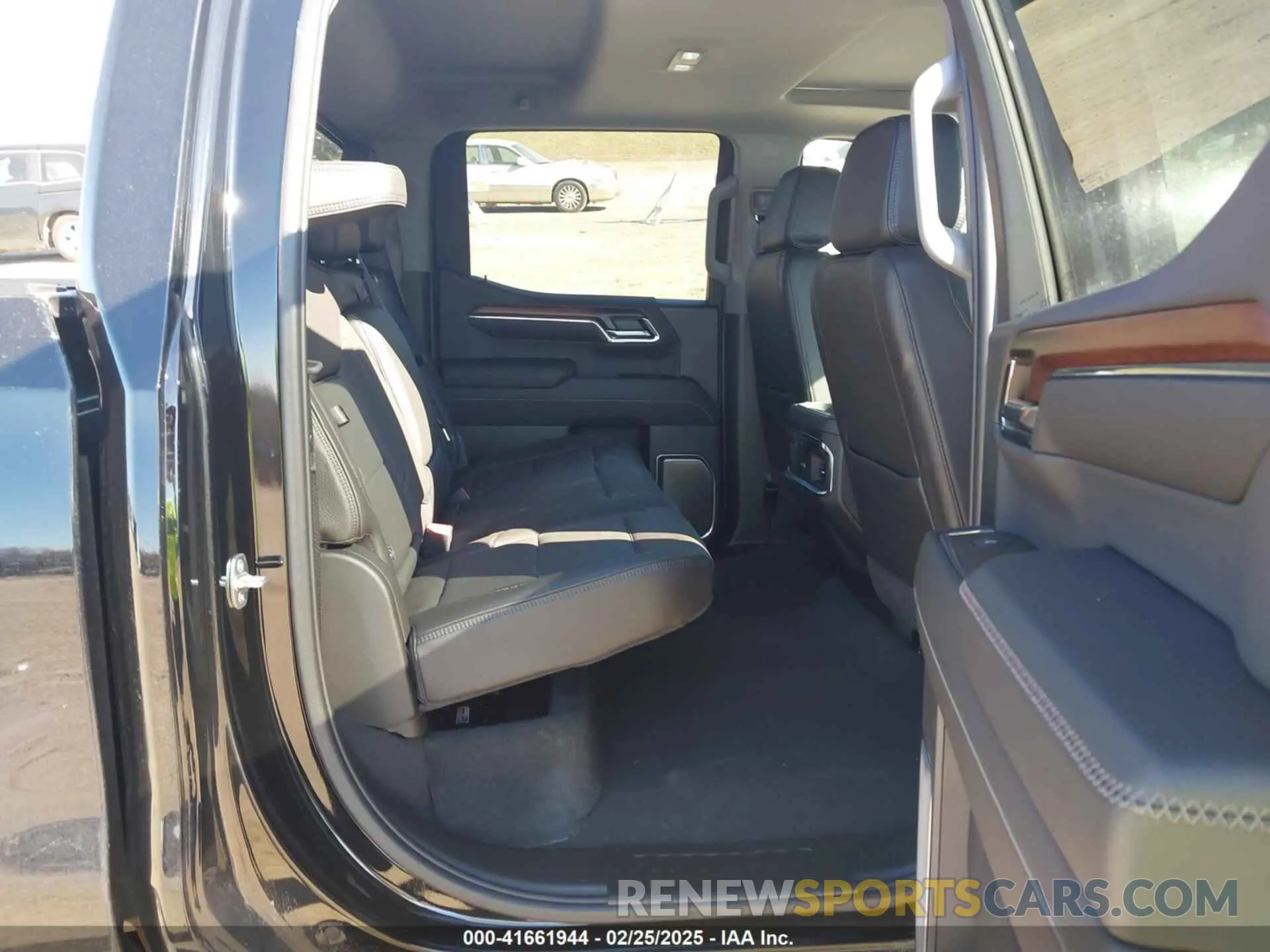8 fotografías del automóvil dañado 1GTUUGE83RZ284133 GMC SIERRA 1500 2024
