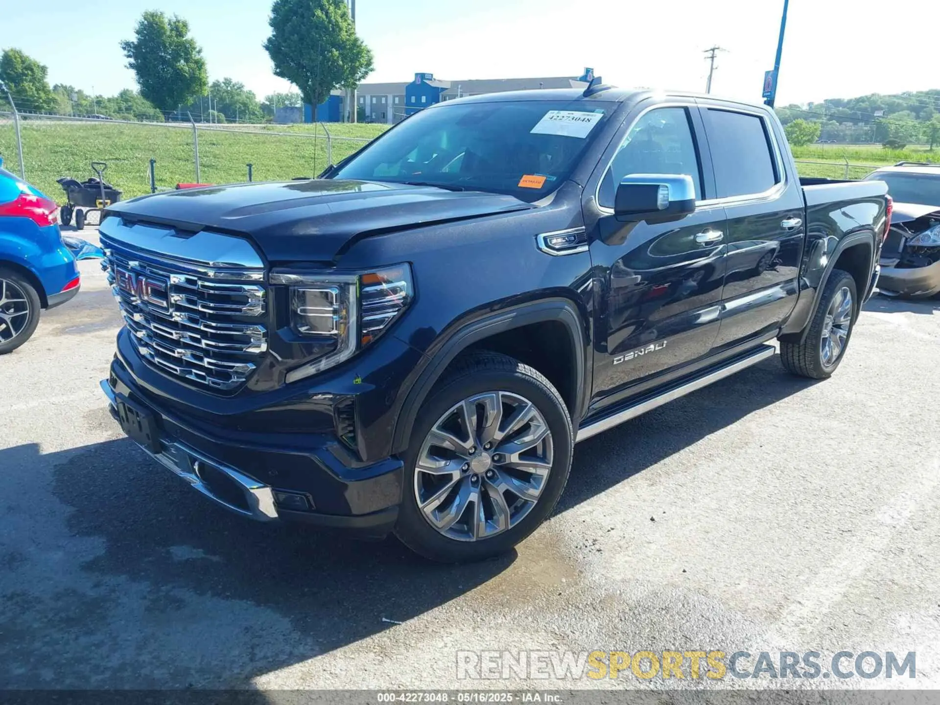 2 fotografías del automóvil dañado 1GTUUGEL3RZ370028 GMC SIERRA 1500 2024