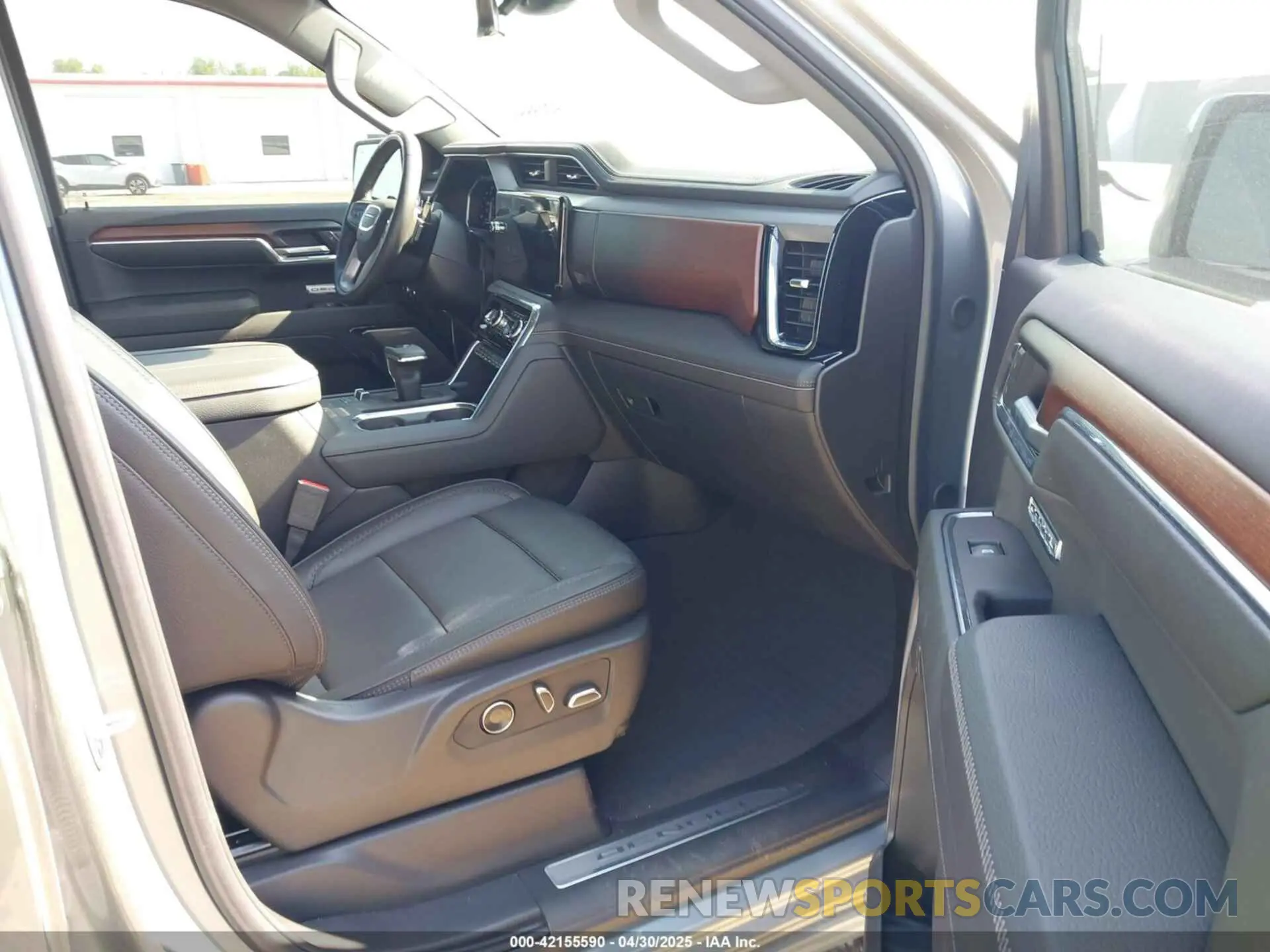 5 fotografías del automóvil dañado 1GTUUGEL5RZ176407 GMC SIERRA 1500 2024