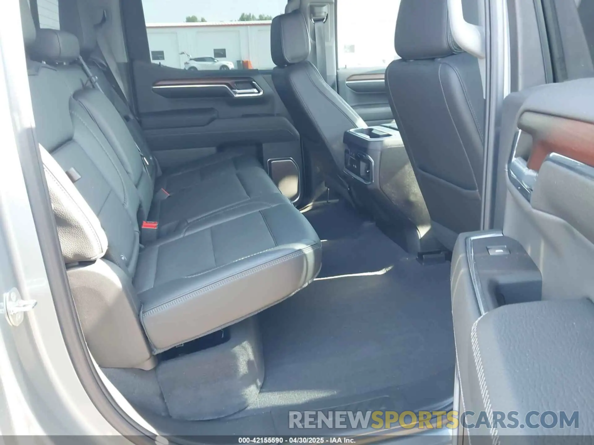 8 fotografías del automóvil dañado 1GTUUGEL5RZ176407 GMC SIERRA 1500 2024
