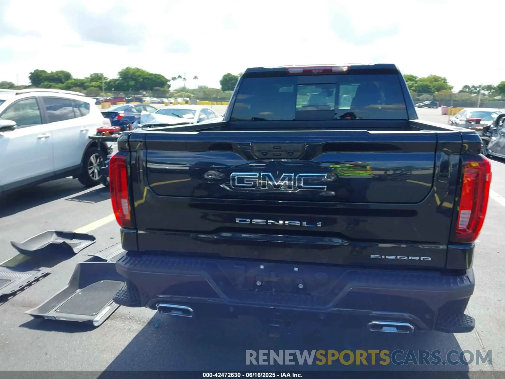 15 fotografías del automóvil dañado 1GTUUHEL7RZ346045 GMC SIERRA 1500 2024