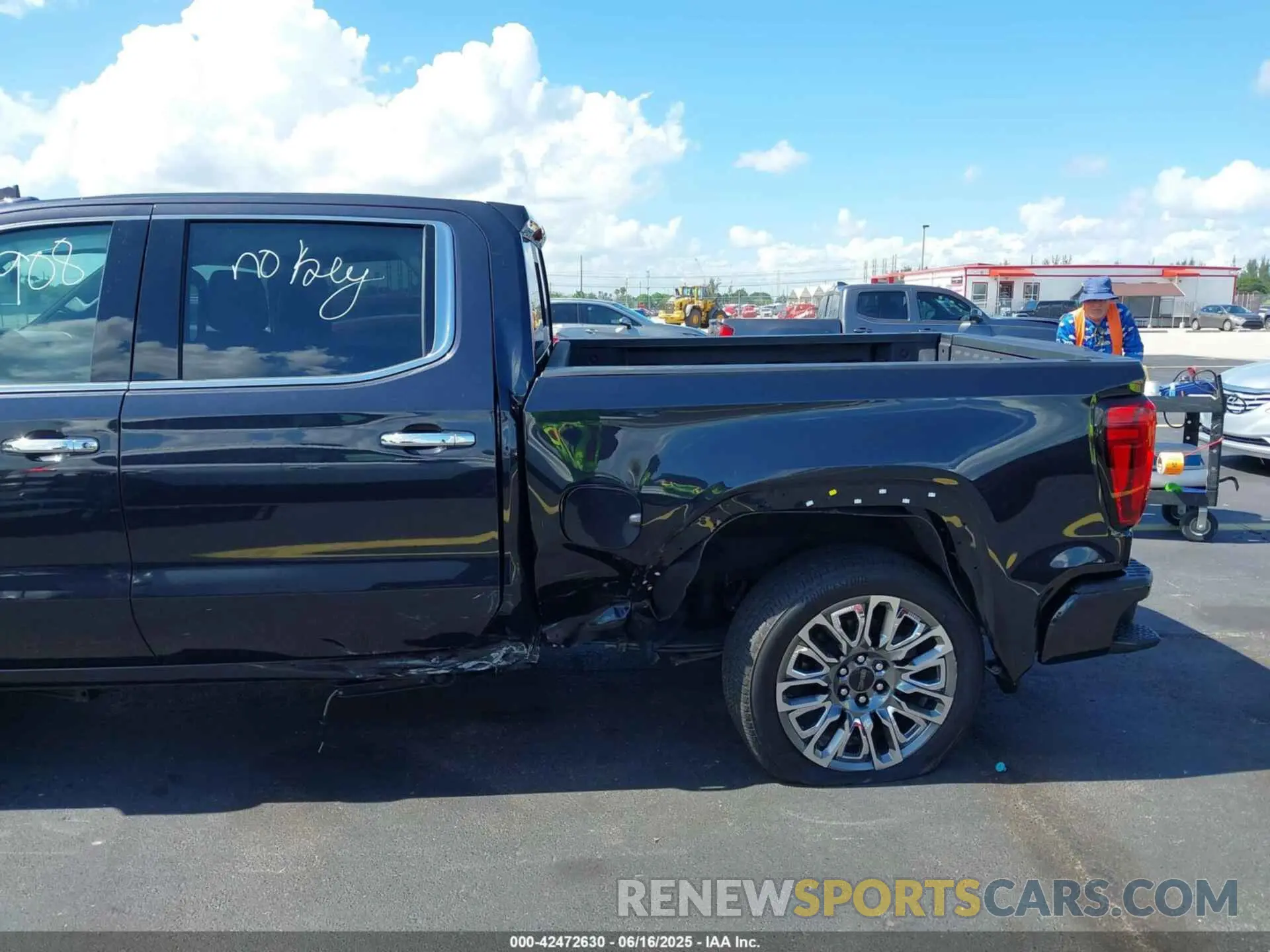 6 fotografías del automóvil dañado 1GTUUHEL7RZ346045 GMC SIERRA 1500 2024